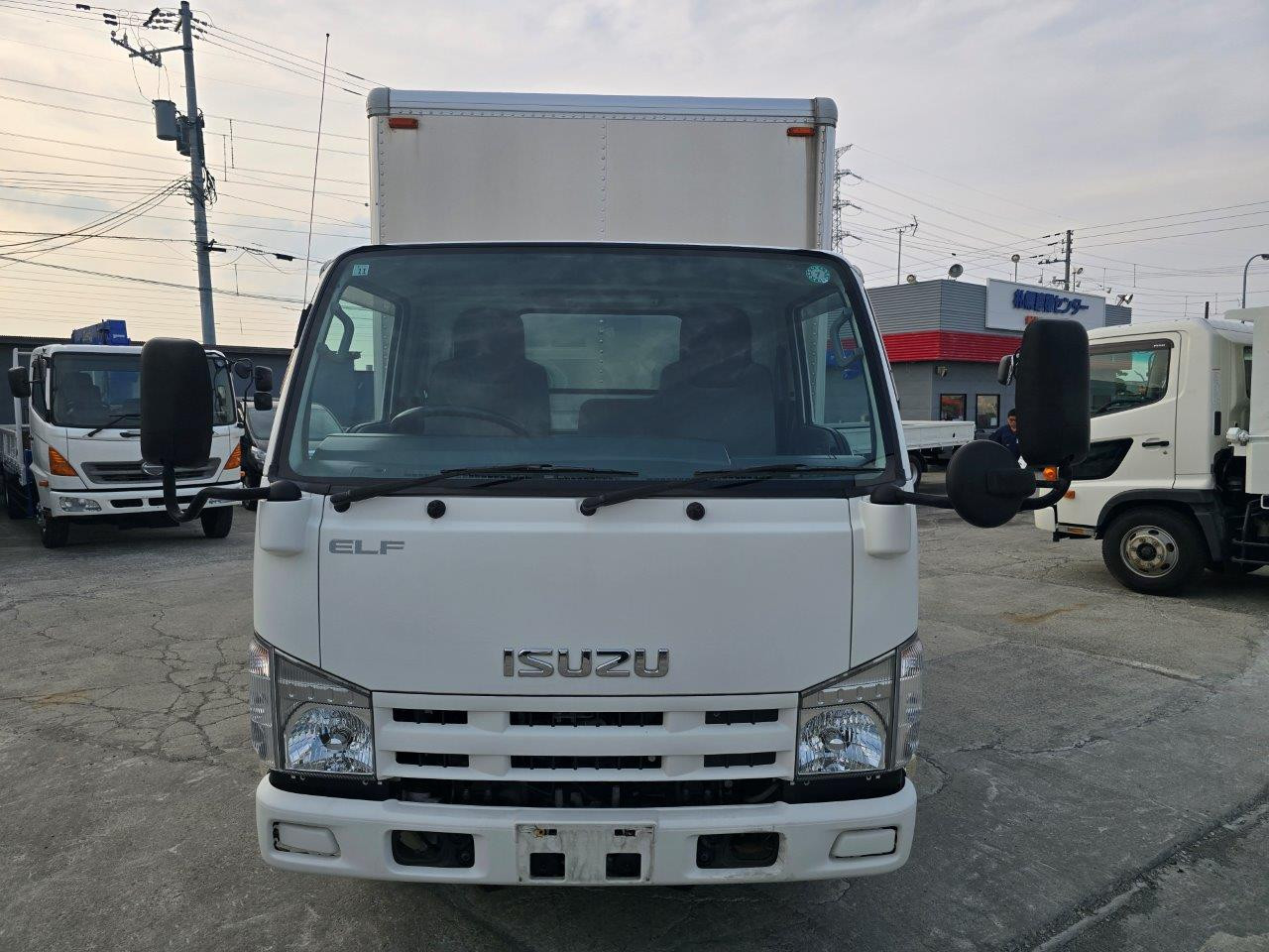 いすゞ エルフ TKG-NHS85AN(4WD)の写真2