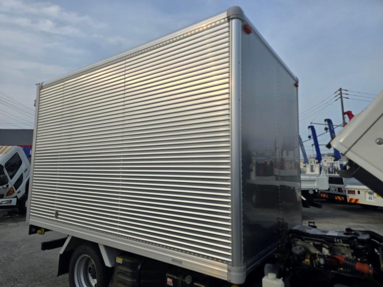 いすゞ エルフ TKG-NHS85AN(4WD)の写真9