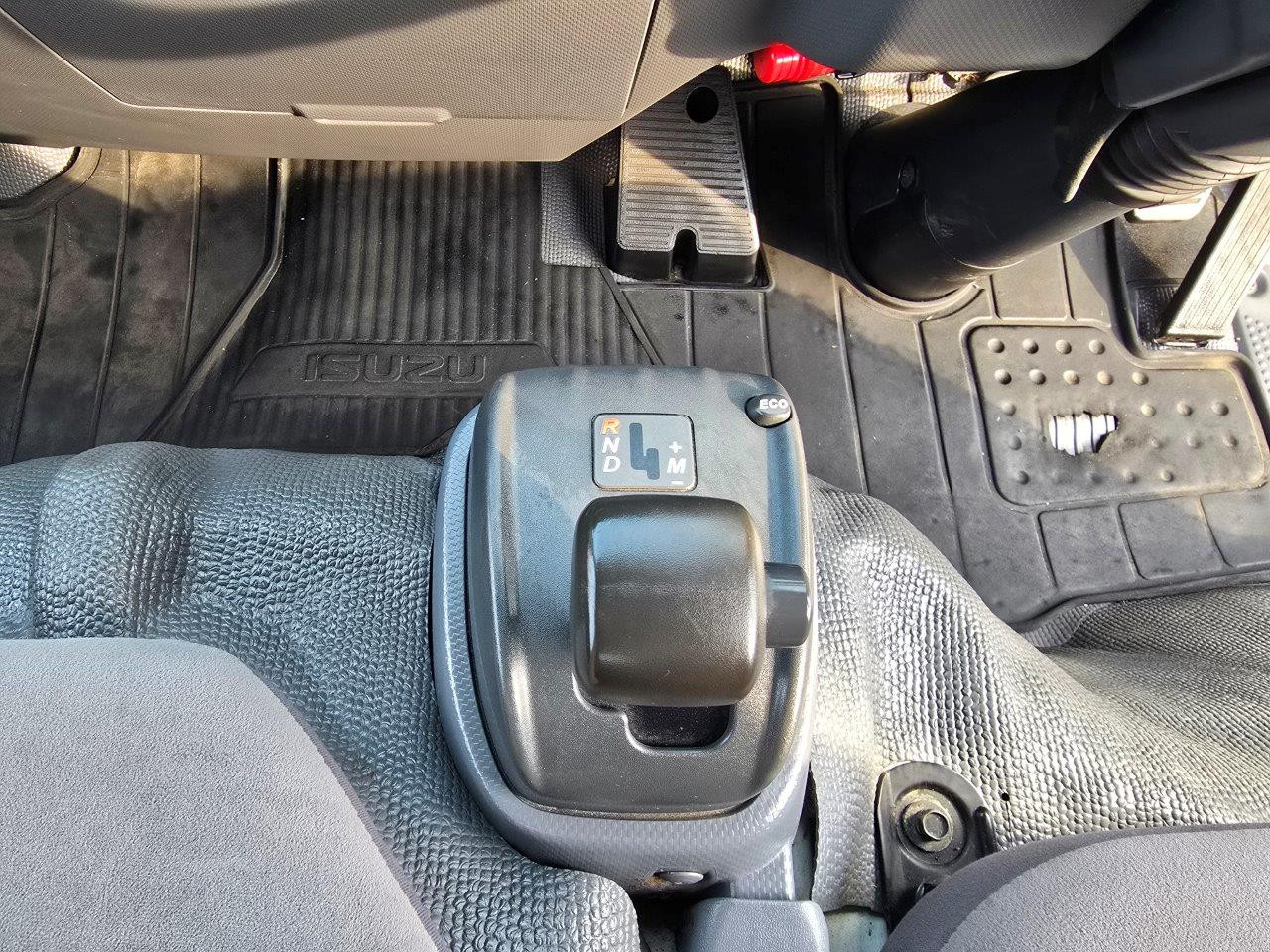 いすゞ エルフ TKG-NHS85AN(4WD)の写真23