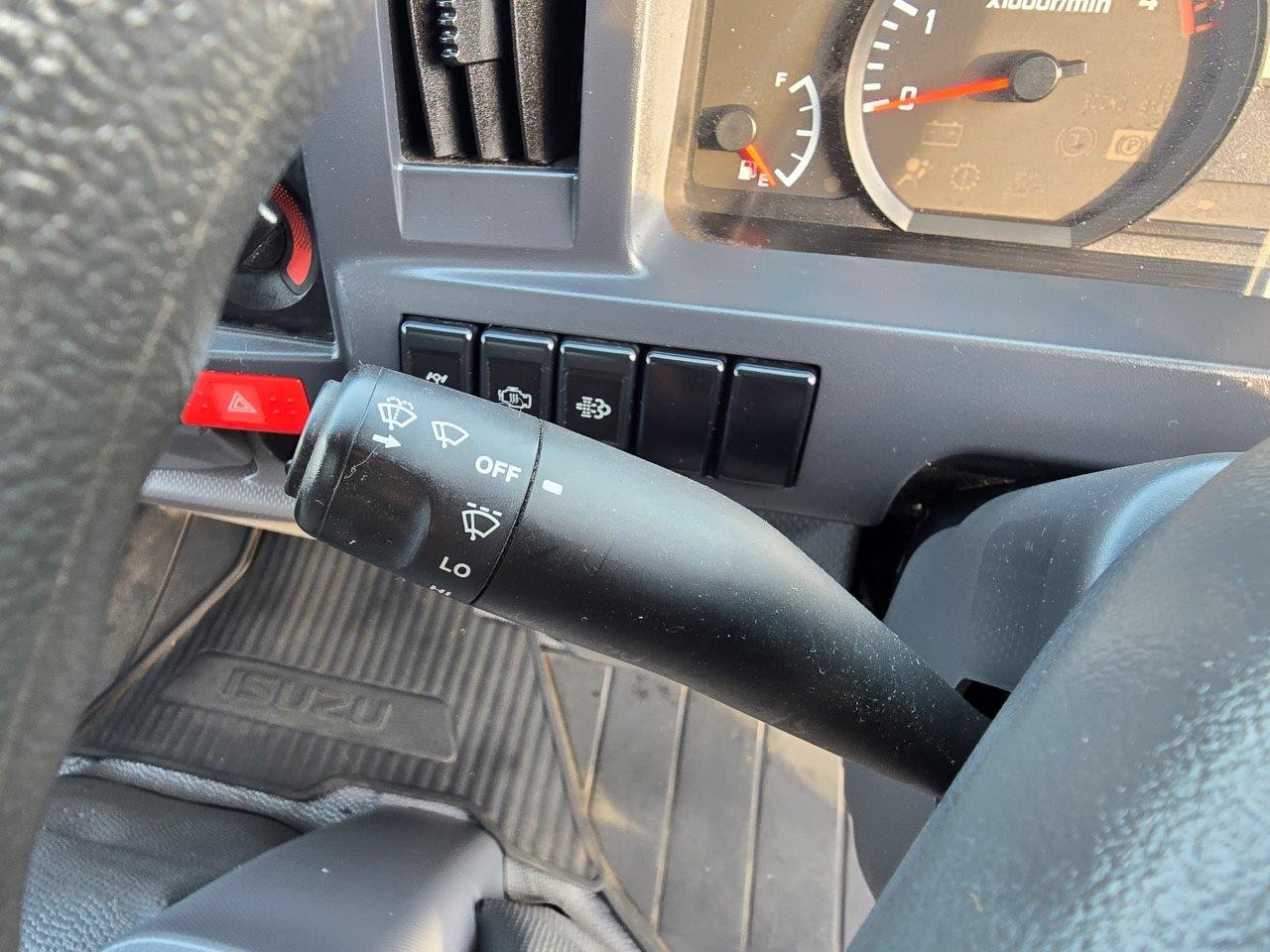 いすゞ エルフ TKG-NHS85AN(4WD)の写真24