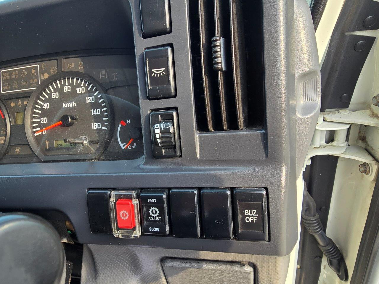 いすゞ エルフ TKG-NHS85AN(4WD)の写真27