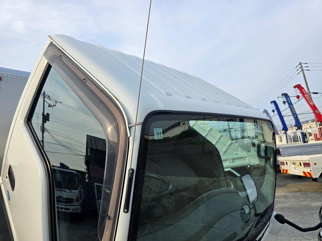 いすゞ エルフ TKG-NHS85AN(4WD)の写真37