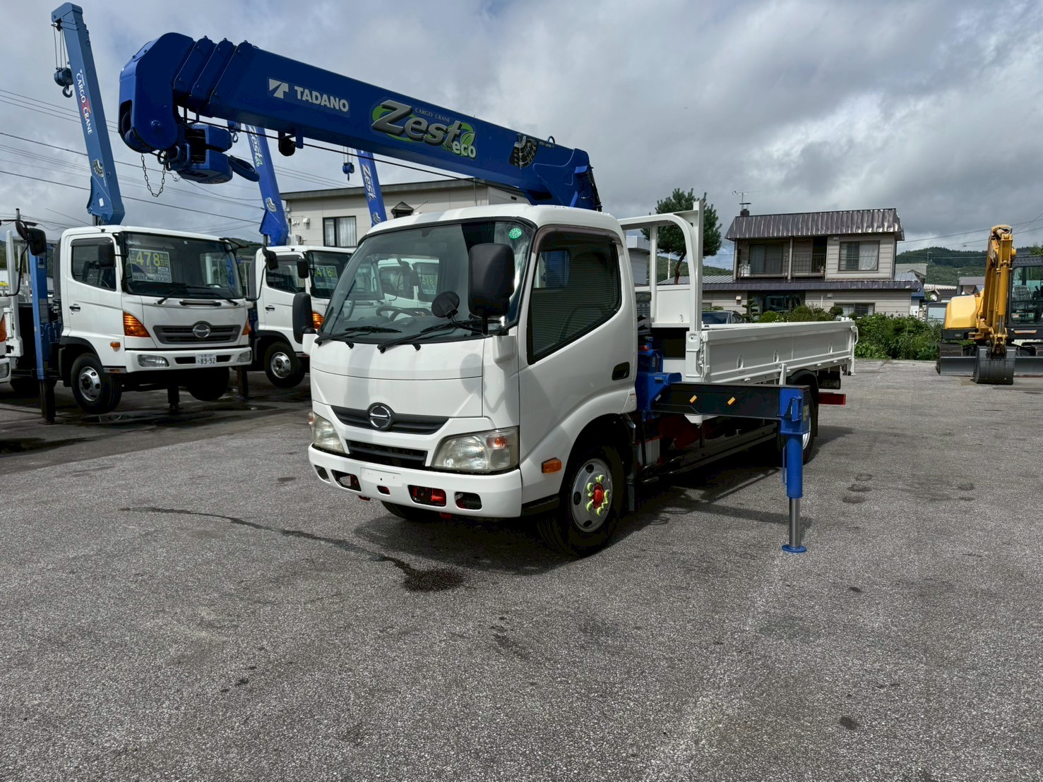 日野 デュトロ SKG-XZU650M(2WD)の写真1