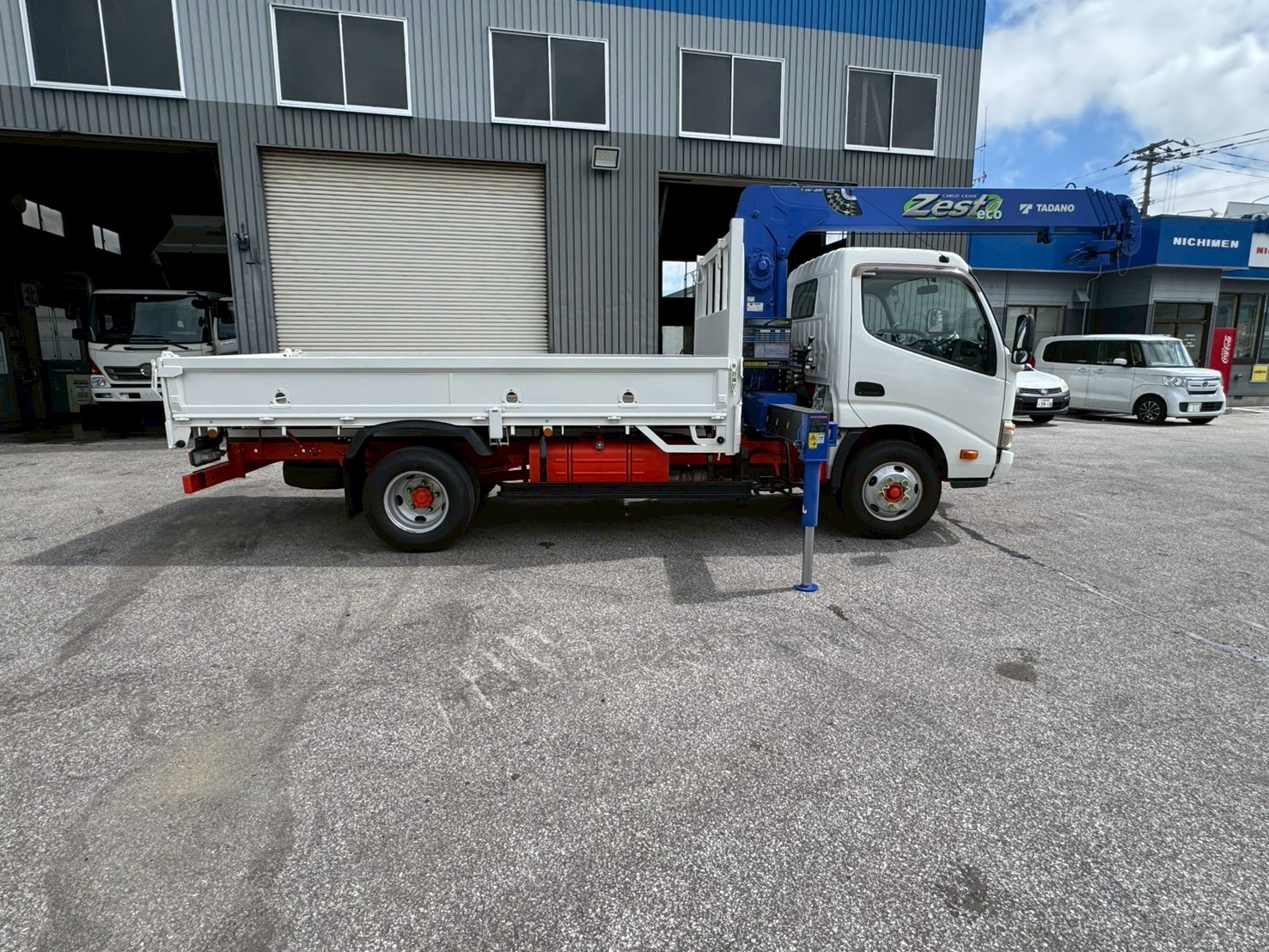 日野 デュトロ SKG-XZU650M(2WD)の写真4