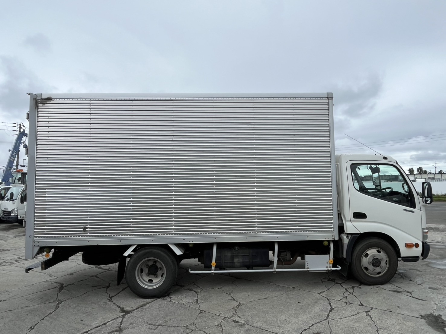 日野 デュトロ TKG-XZU695M(4WD)の写真4