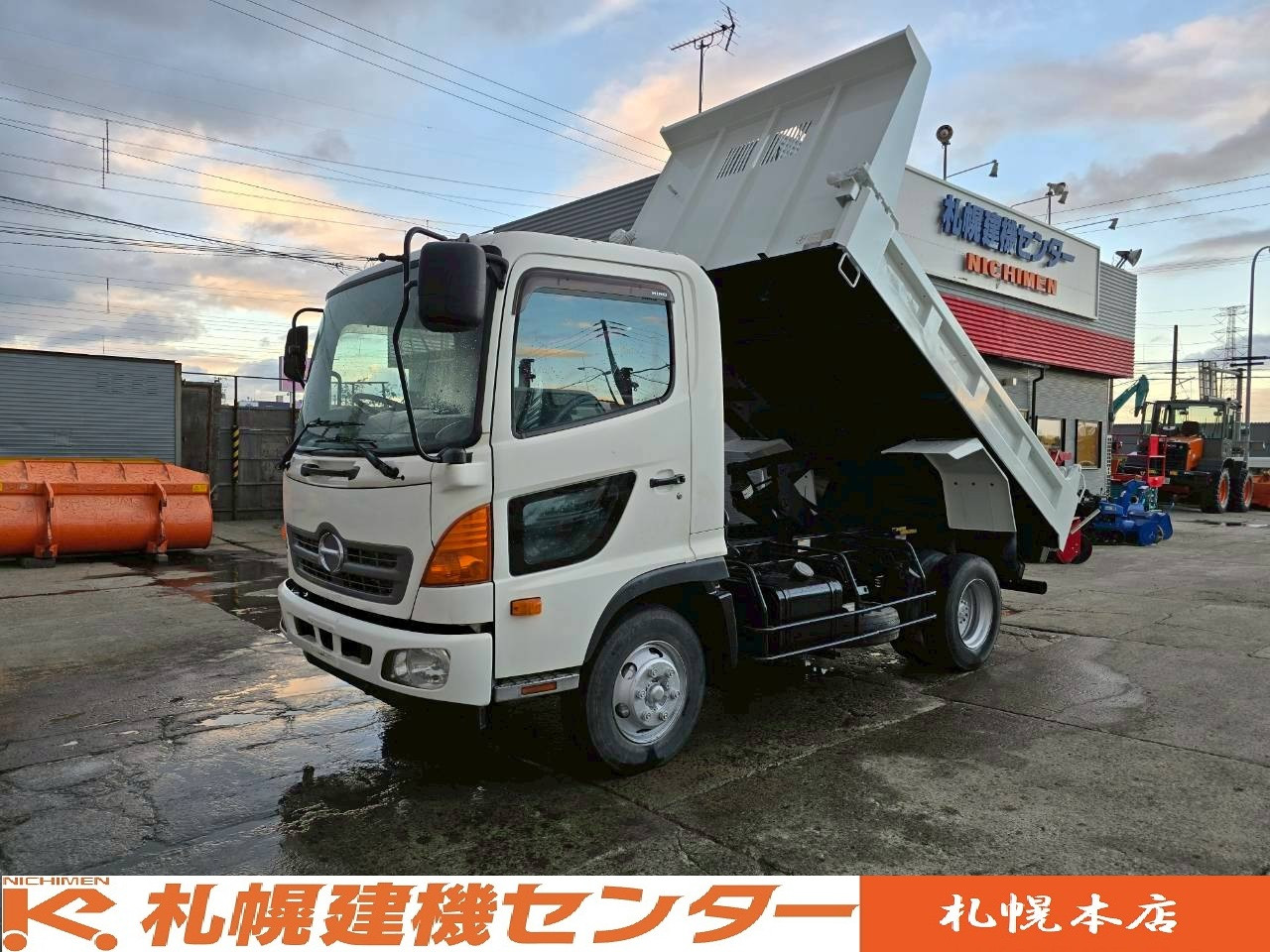 日野 レンジャー TKG-FC9JCAA(2WD)の写真1