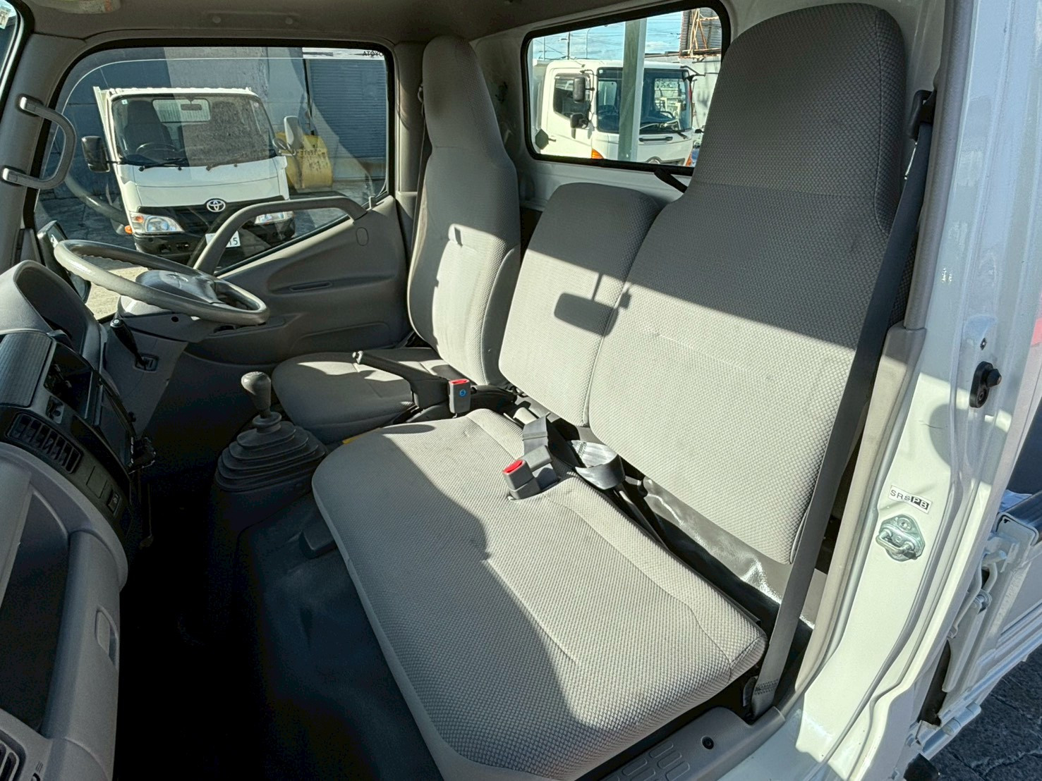 トヨタ ダイナ LDF-KDY281の写真31