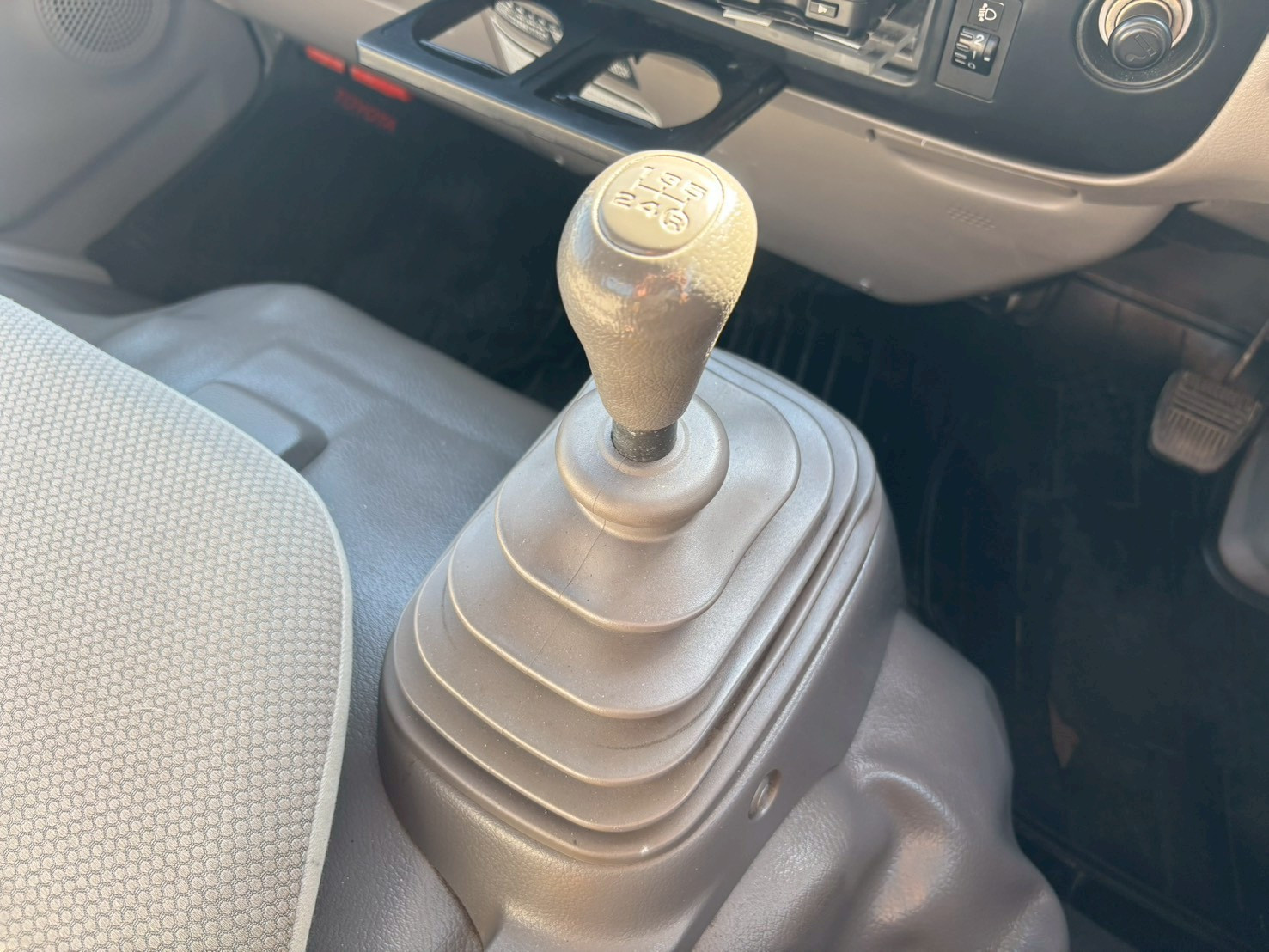 トヨタ ダイナ LDF-KDY281の写真41