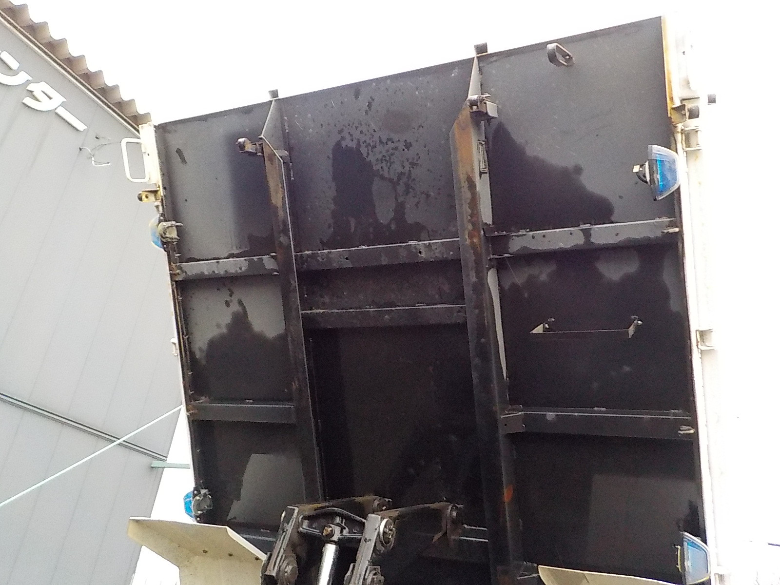 いすゞ フォワード TKG-FRR90S2(2WD)の写真27