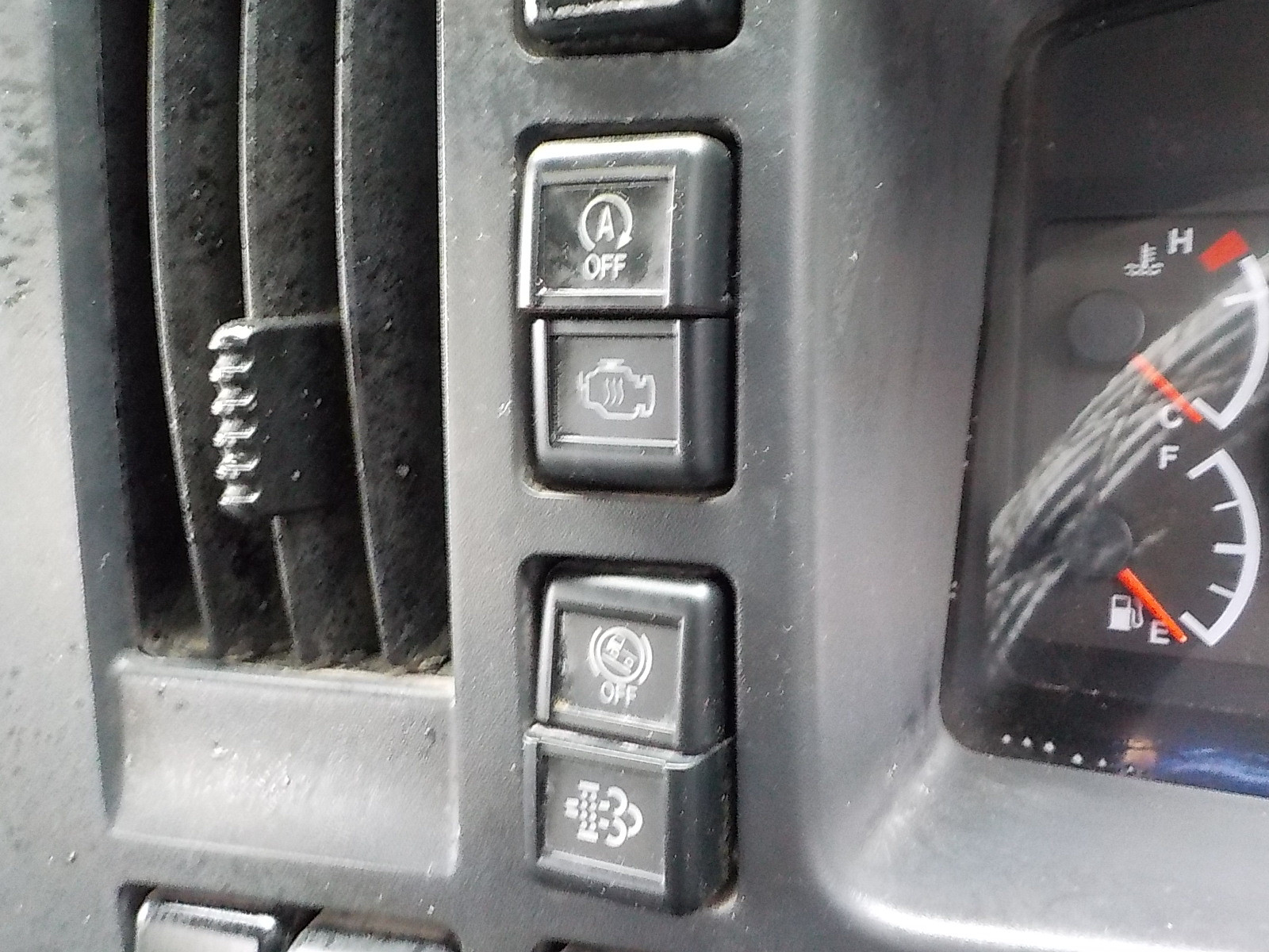 いすゞ フォワード TKG-FRR90S2(2WD)の写真41