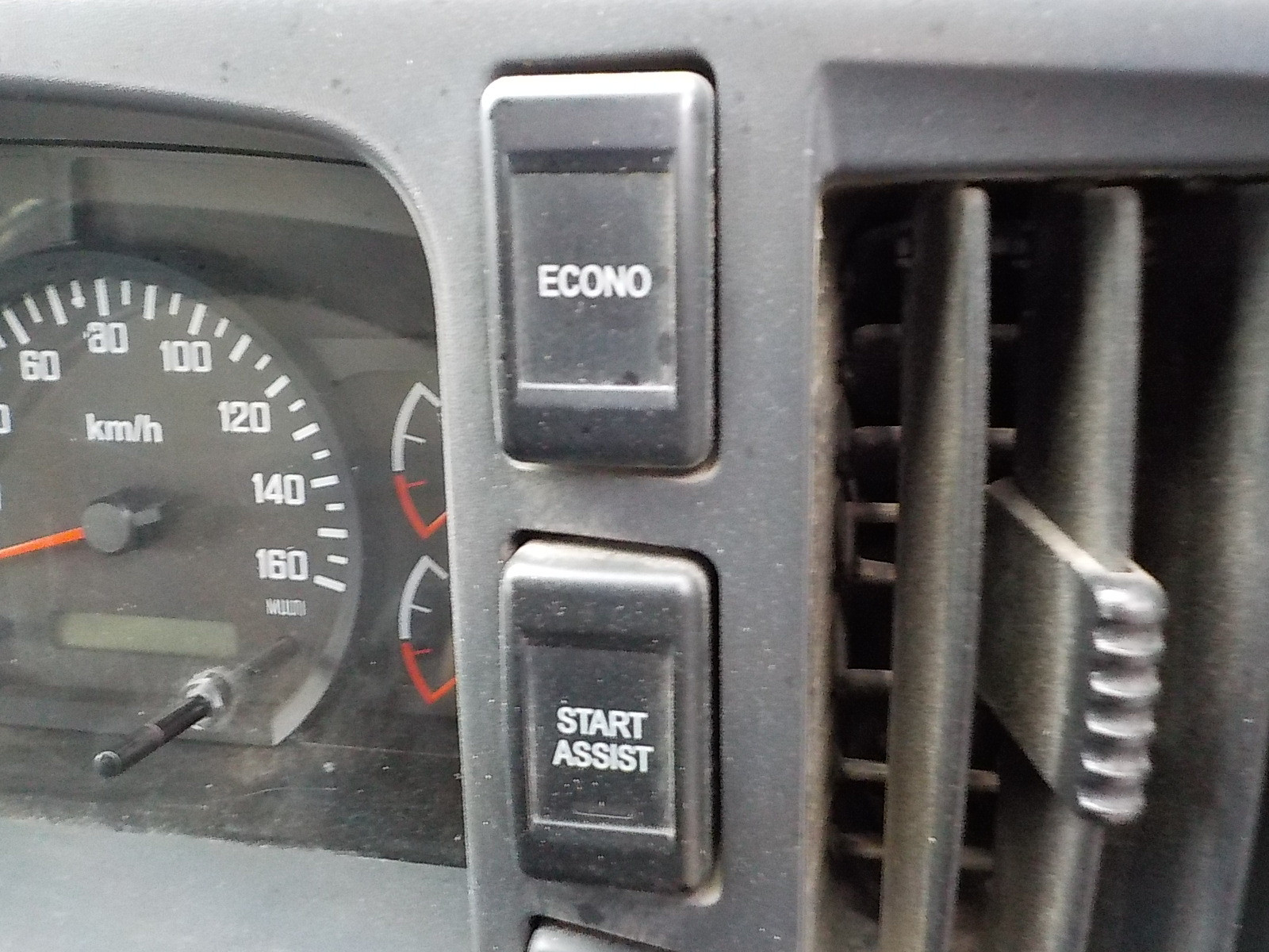 いすゞ フォワード TKG-FRR90S2(2WD)の写真43