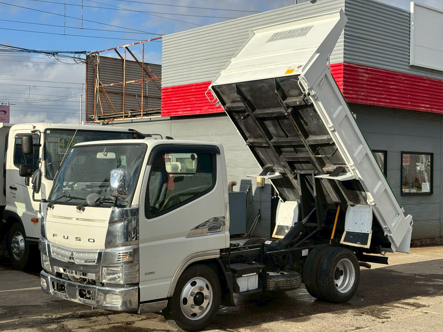 三菱 キャンター TPG-FBA60(2WD)の写真2