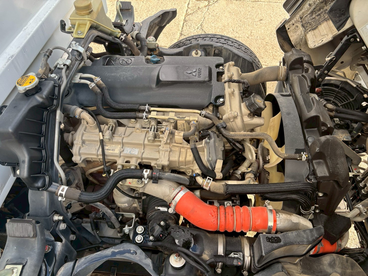 三菱 キャンター TPG-FBA60(2WD)の写真25