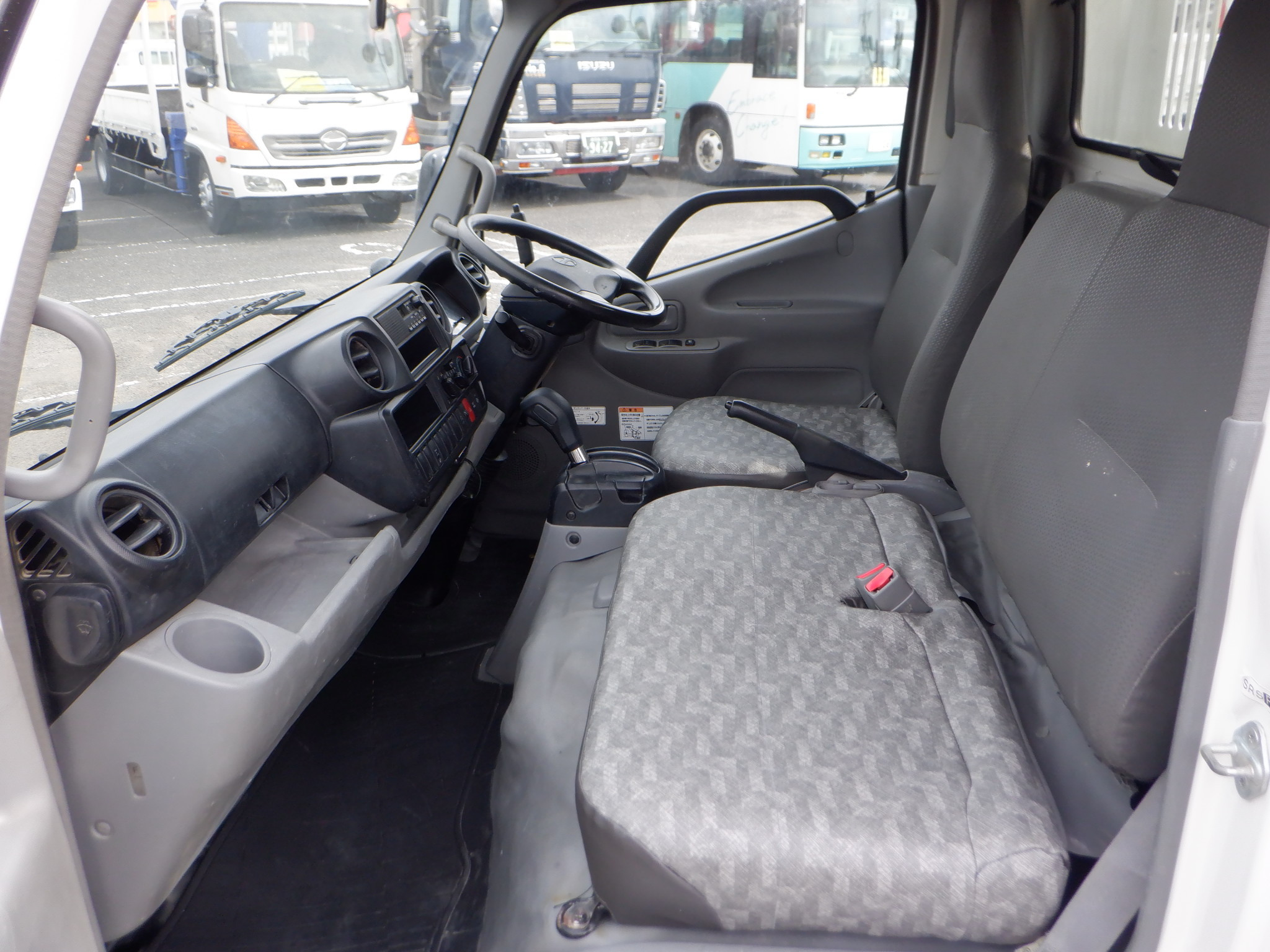 日野 デュトロ TKG-XZC610T(2WD)の写真40