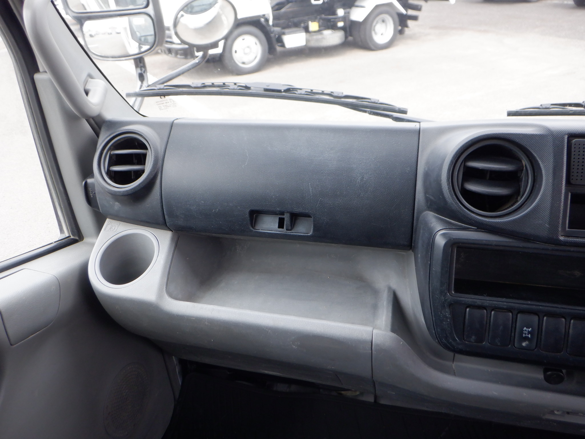 日野 デュトロ TKG-XZC610T(2WD)の写真44