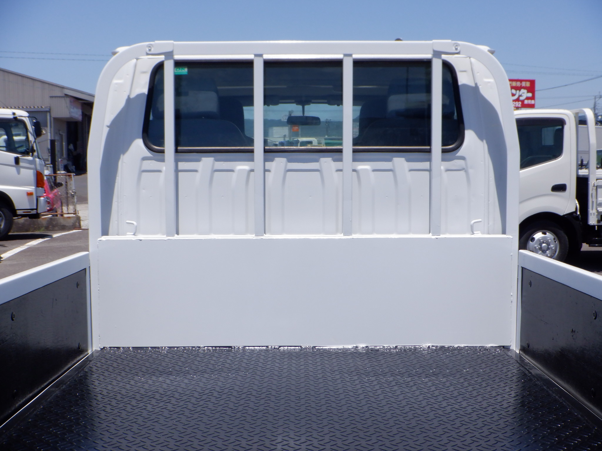 いすゞ エルフ TPG-NJR85A(2WD)の写真9