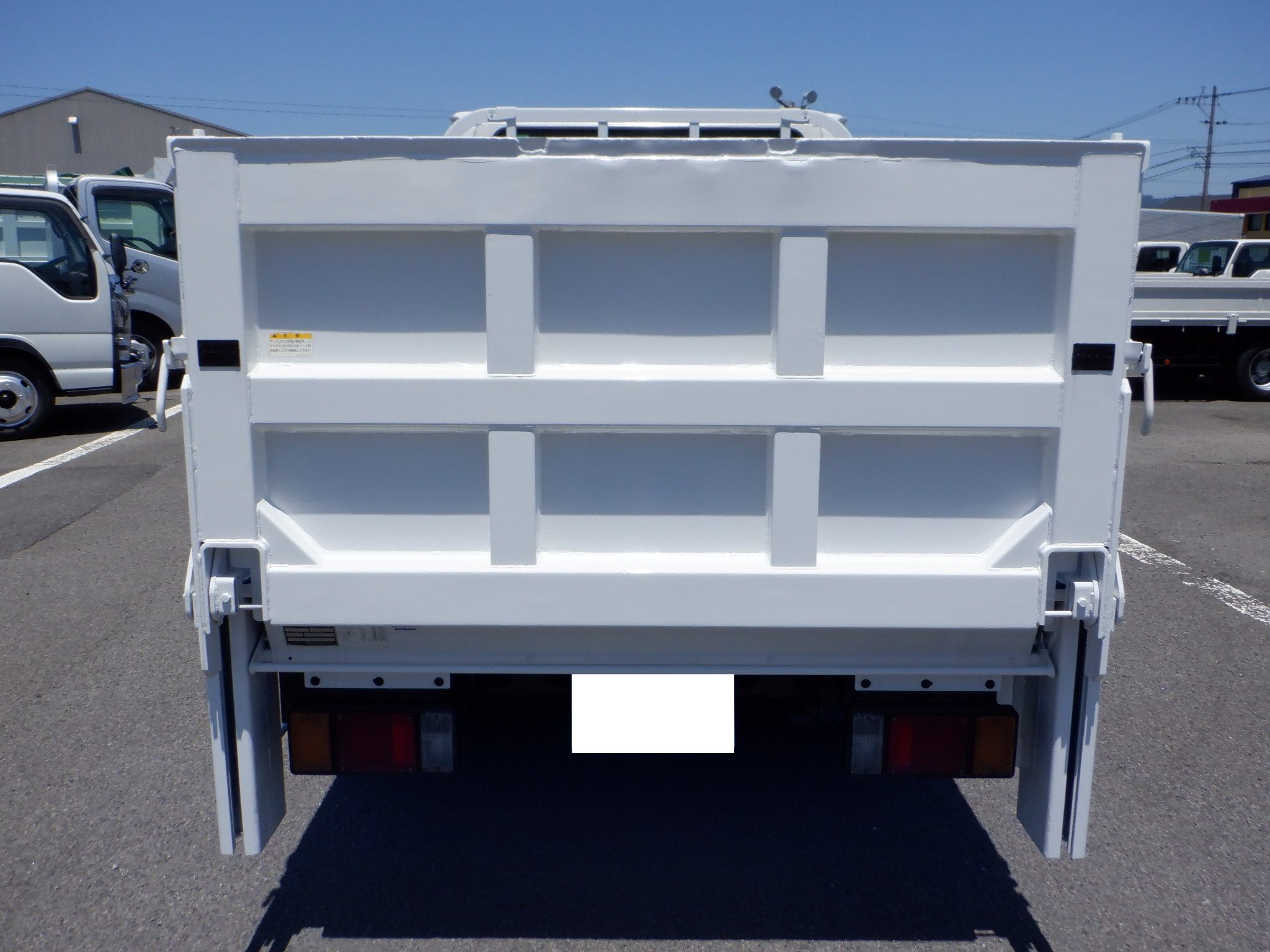 いすゞ エルフ TPG-NJR85A(2WD)の写真13