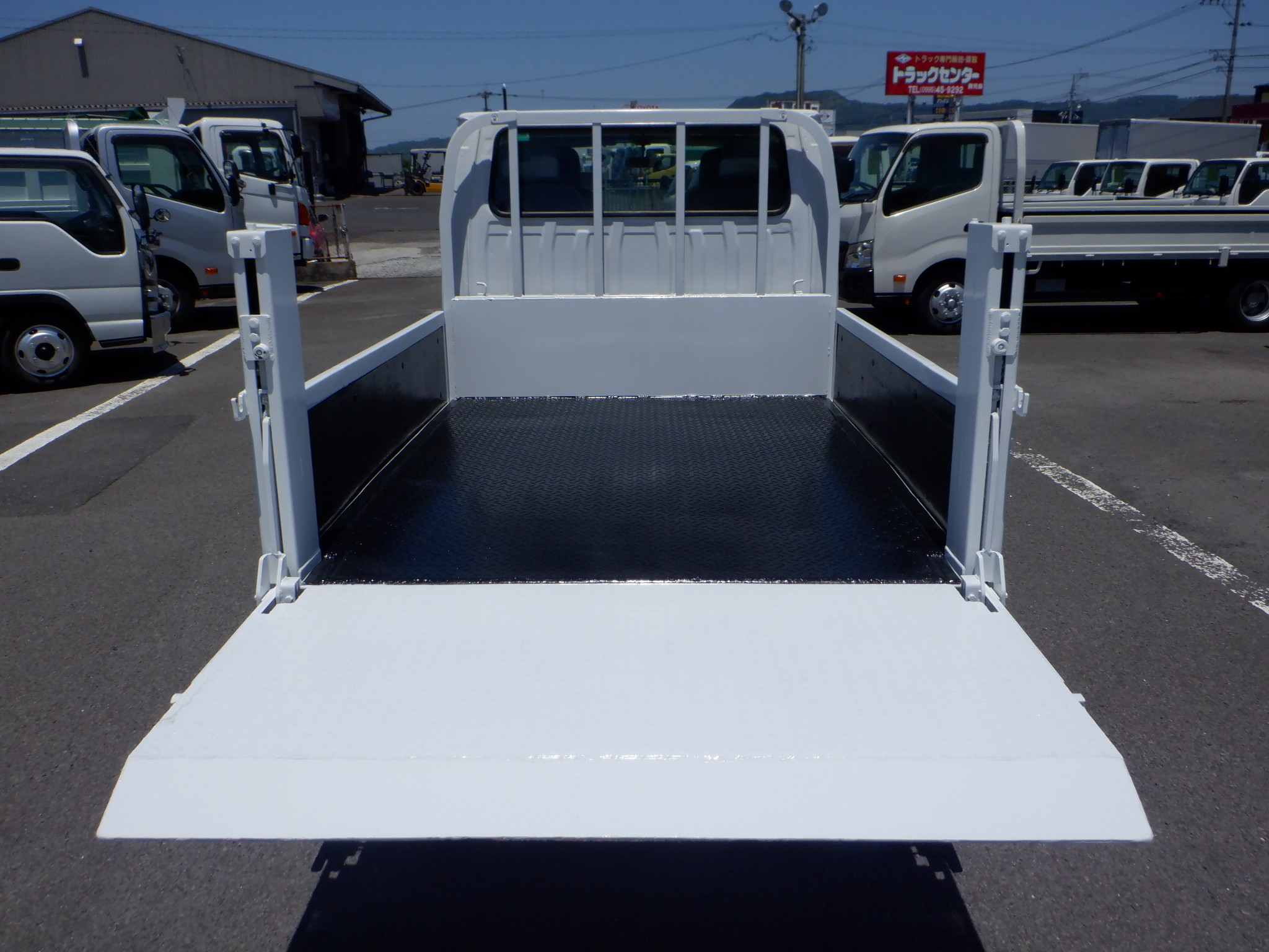 いすゞ エルフ TPG-NJR85A(2WD)の写真14