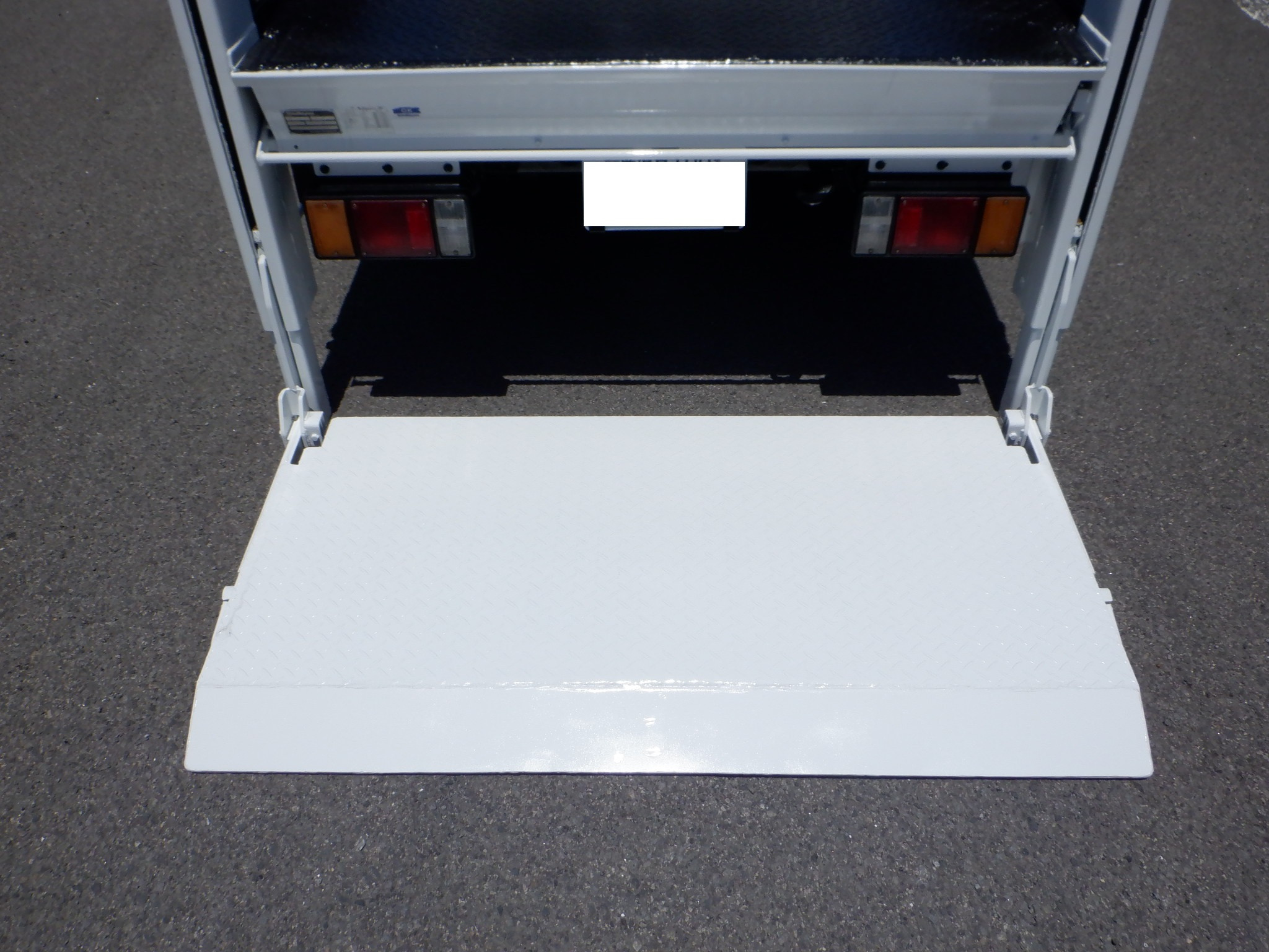 いすゞ エルフ TPG-NJR85A(2WD)の写真15