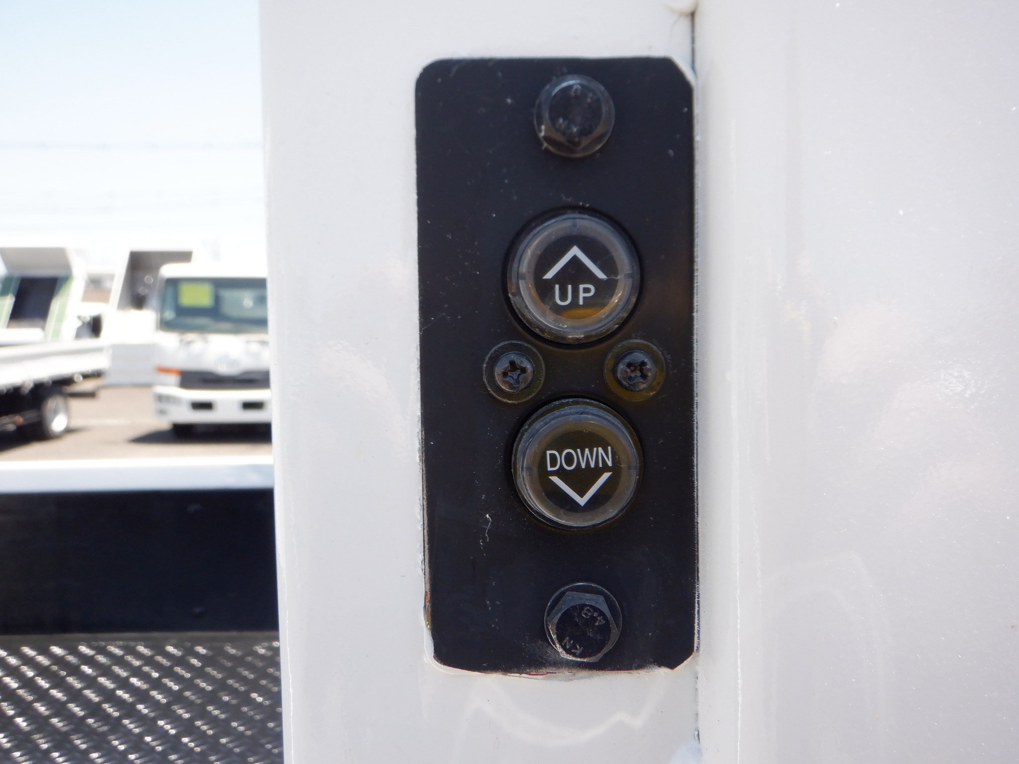 いすゞ エルフ TPG-NJR85A(2WD)の写真16