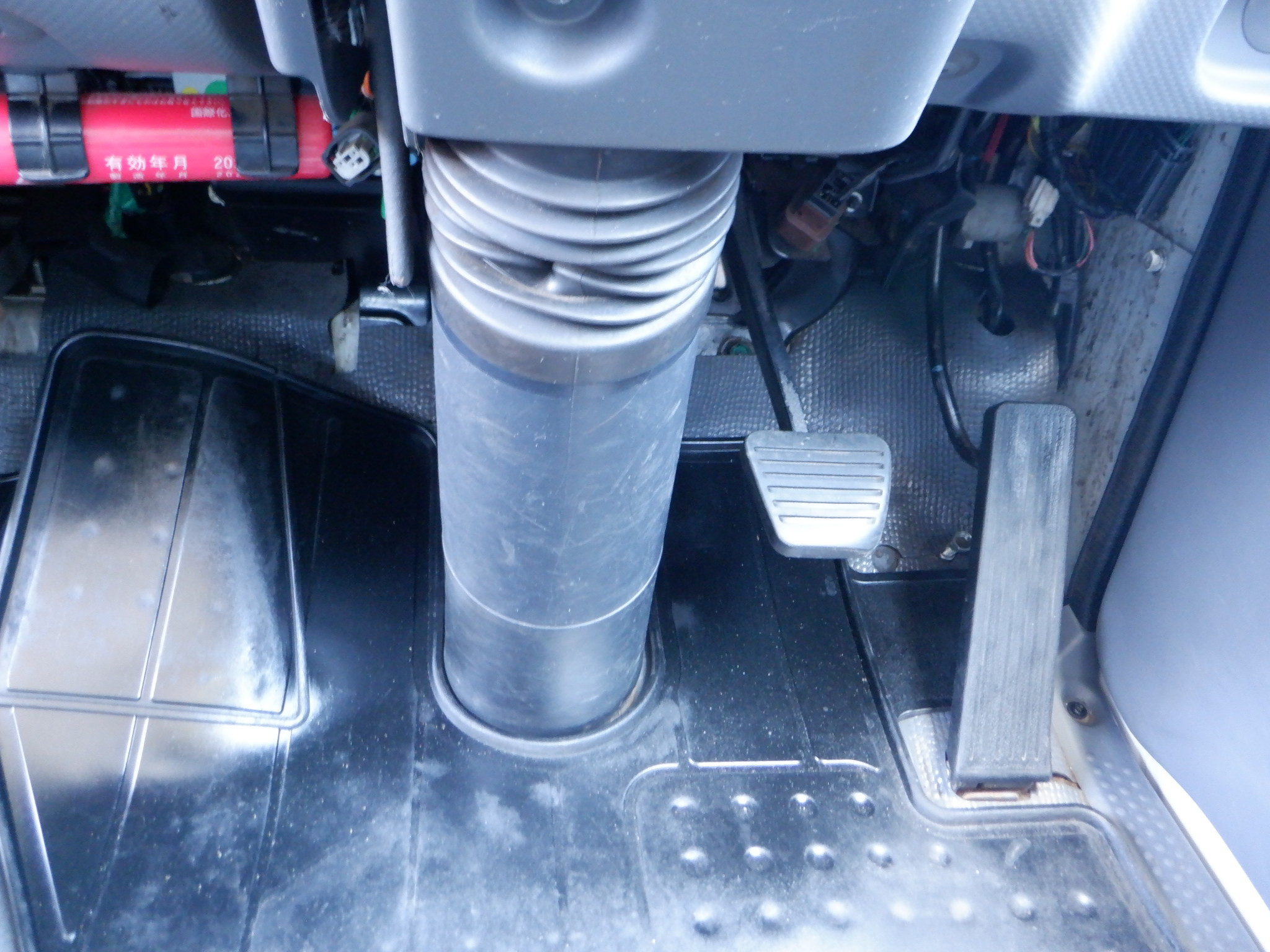 いすゞ エルフ TPG-NJR85A(2WD)の写真32