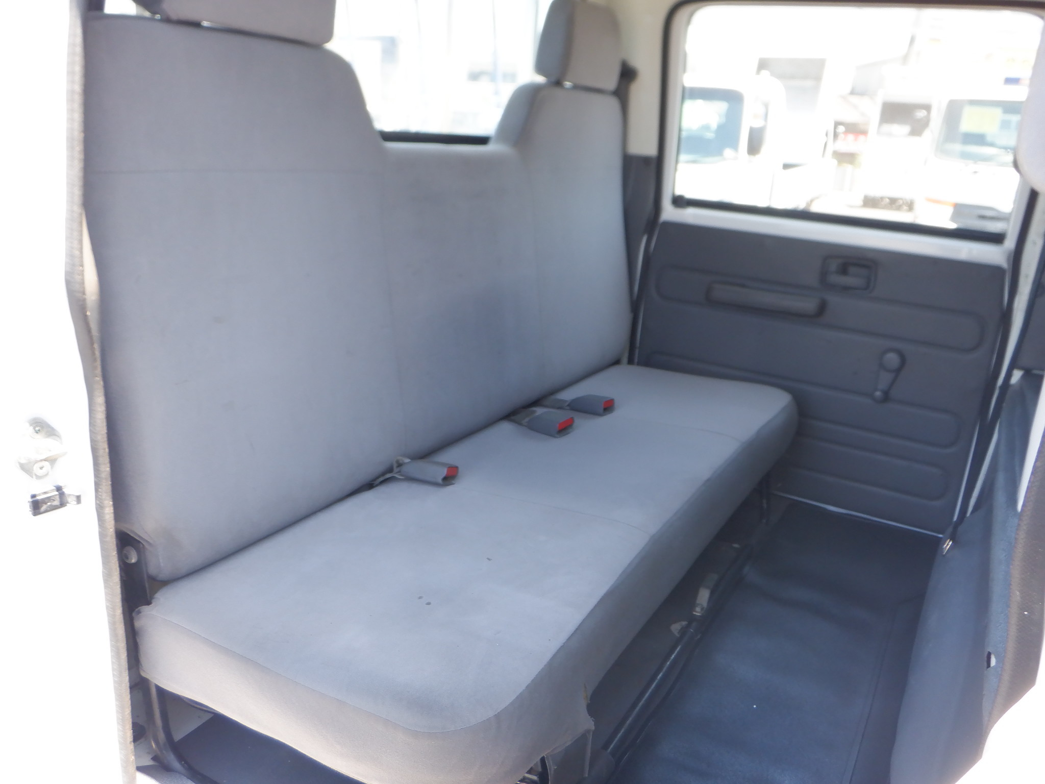 いすゞ エルフ TPG-NJR85A(2WD)の写真37