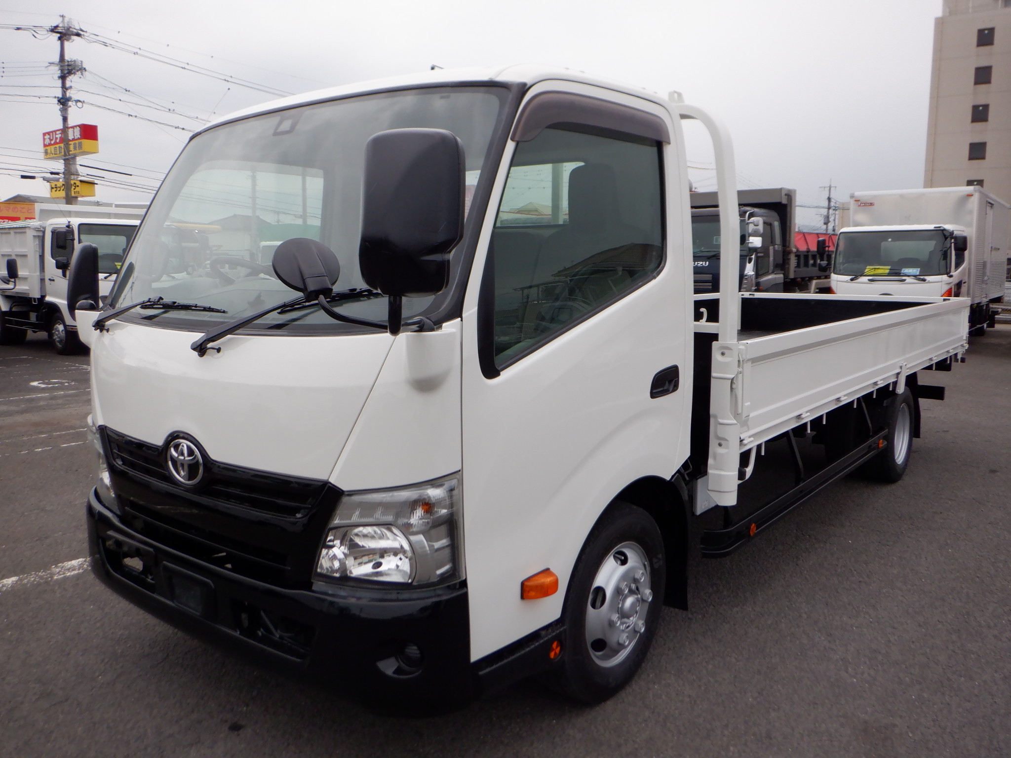 トヨタ ダイナ TPG-XZU722(2WD)の写真1
