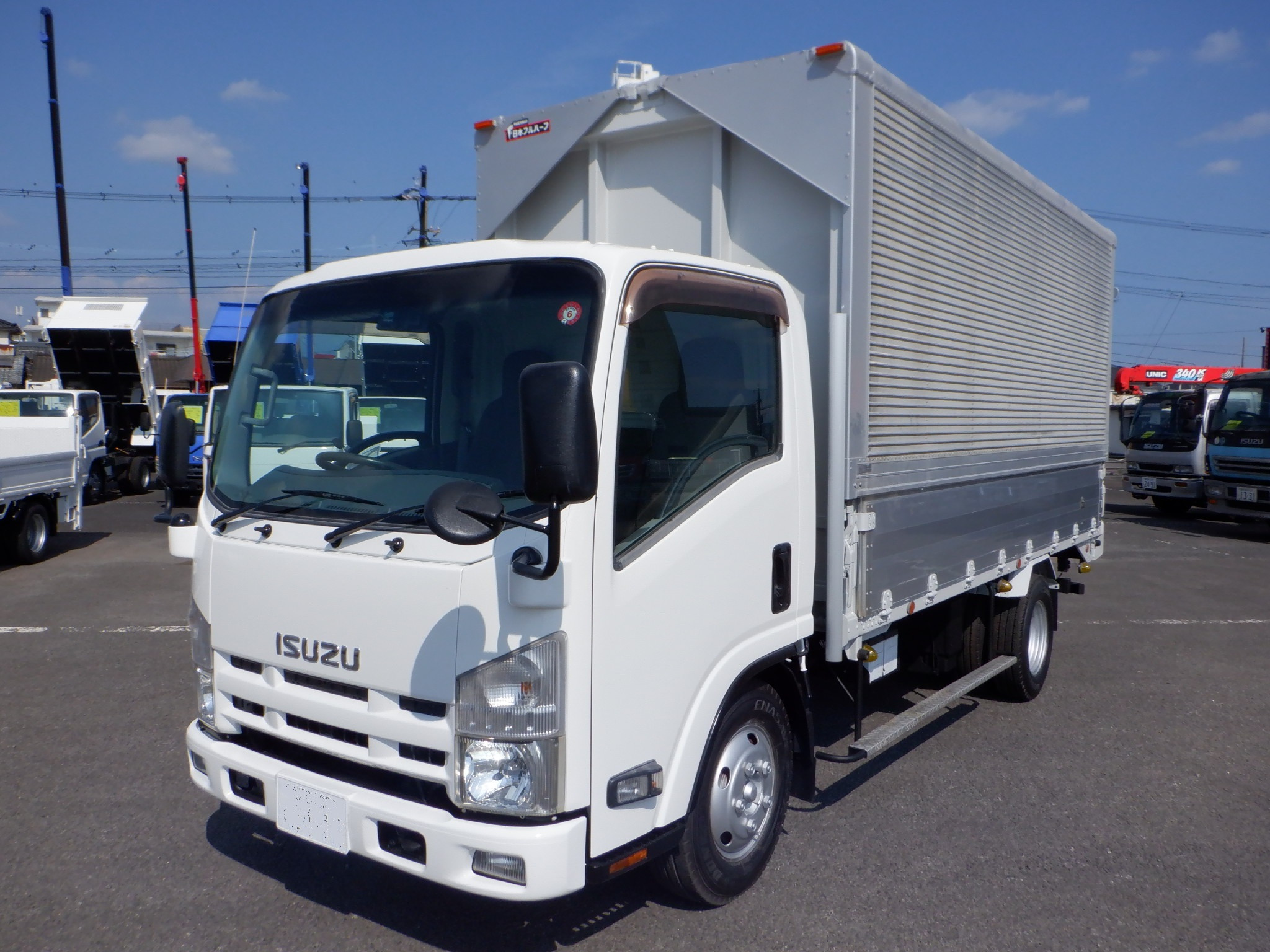 いすゞ エルフ TKG-NMR85N(2WD)の写真1