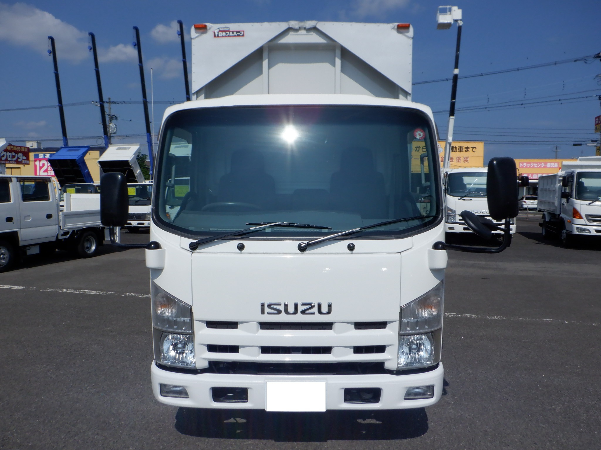 いすゞ エルフ TKG-NMR85N(2WD)の写真4