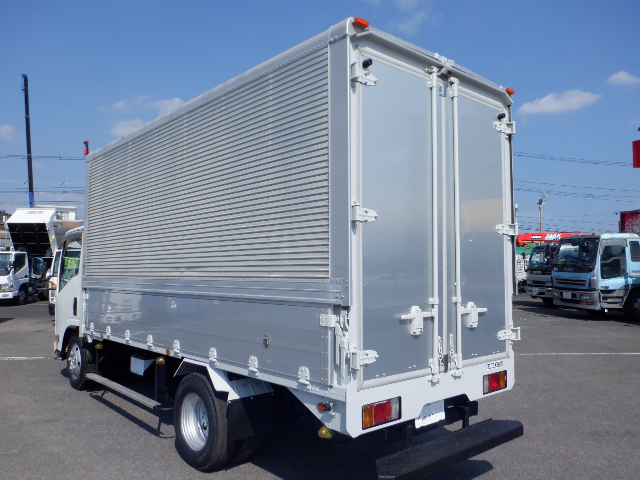 いすゞ エルフ TKG-NMR85N(2WD)の写真6