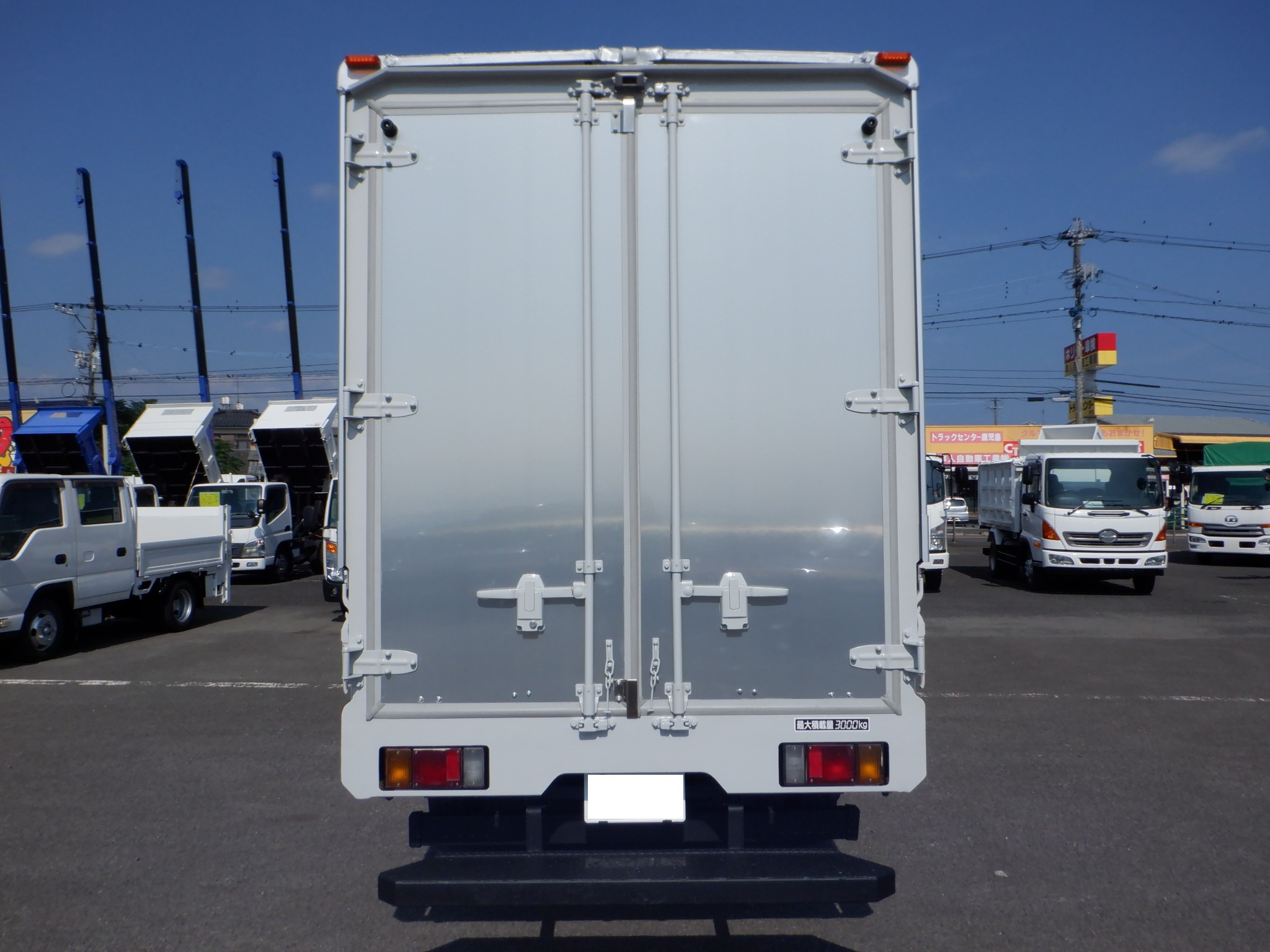 いすゞ エルフ TKG-NMR85N(2WD)の写真9