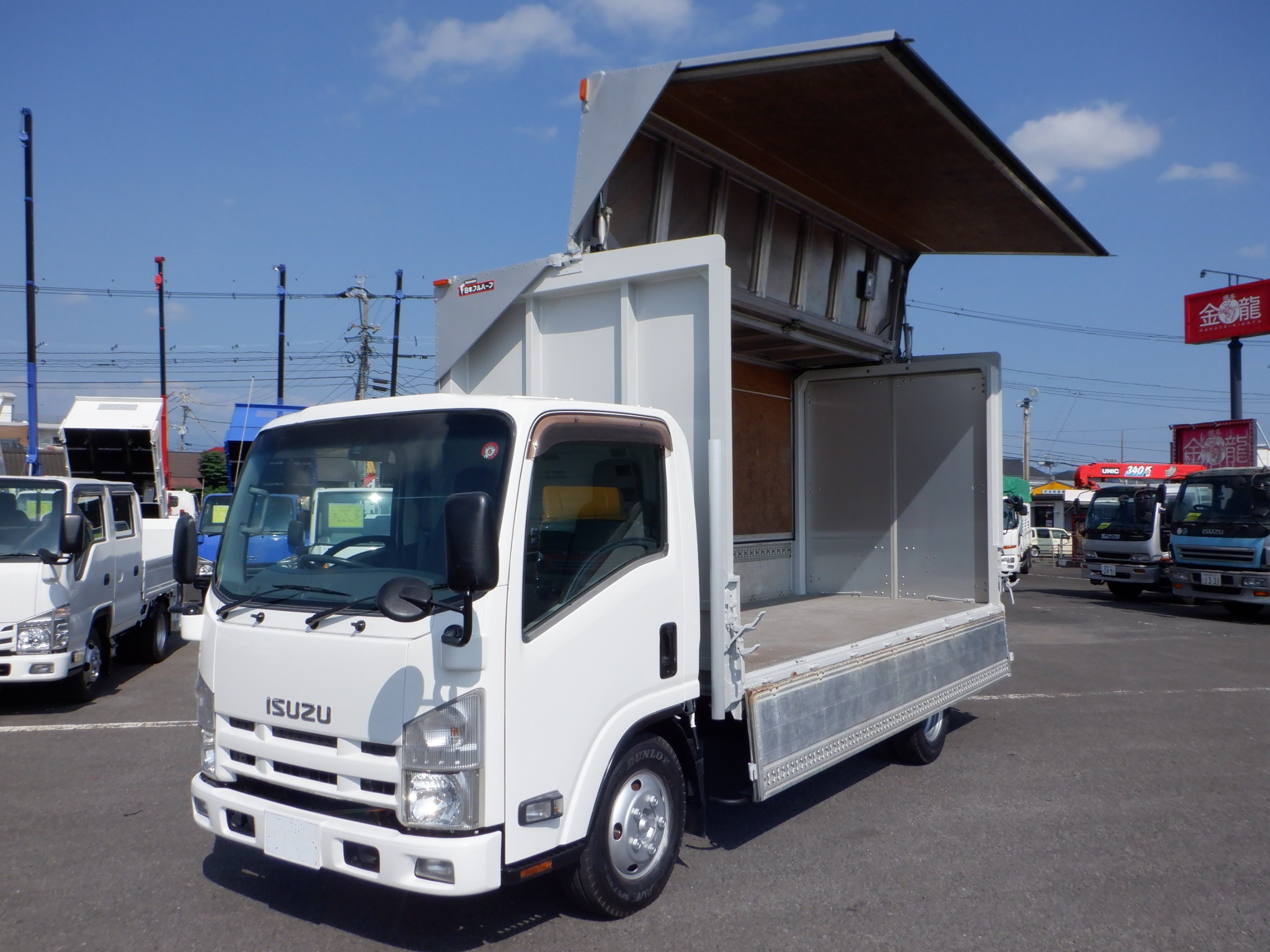 いすゞ エルフ TKG-NMR85N(2WD)の写真17