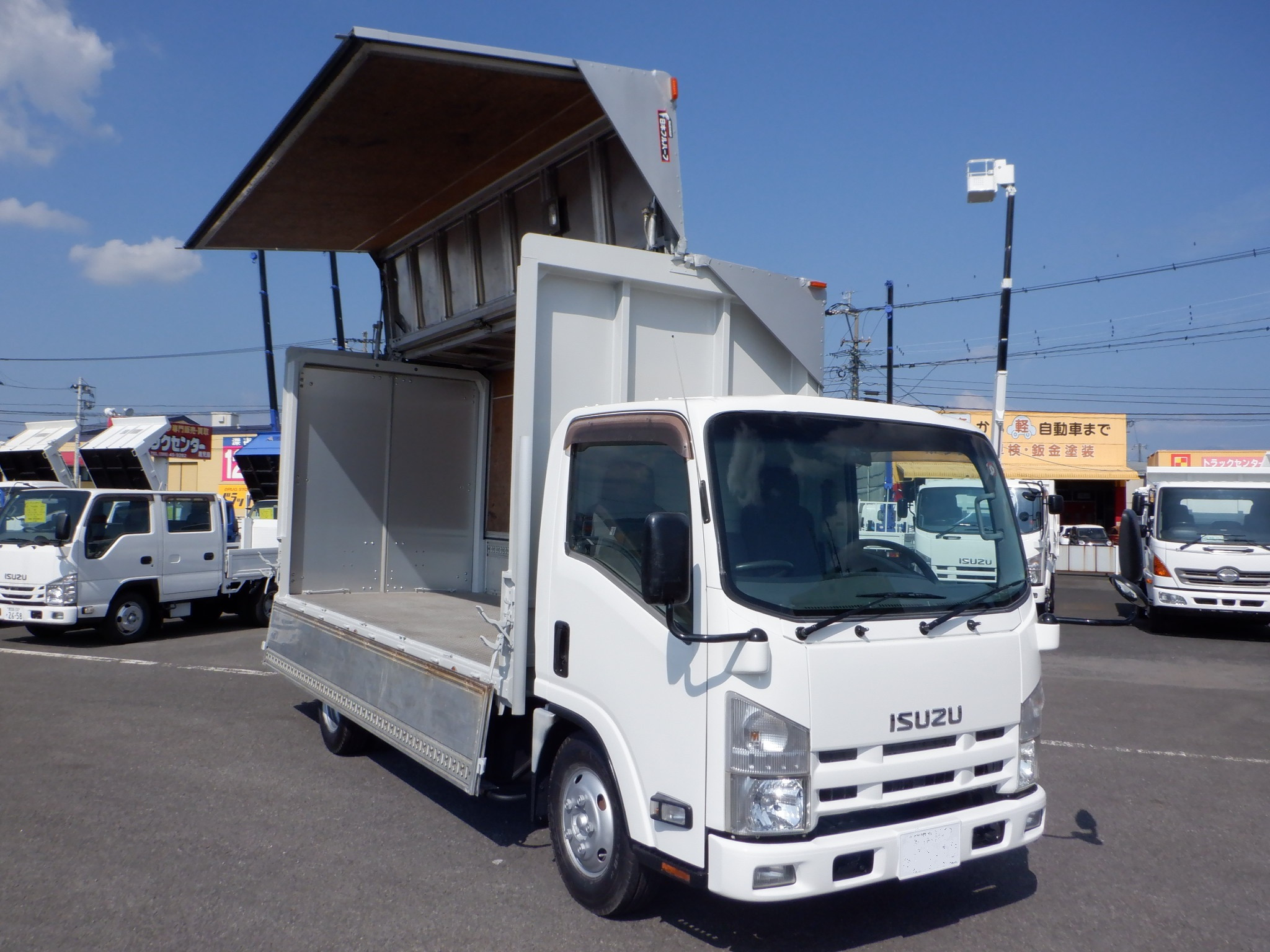 いすゞ エルフ TKG-NMR85N(2WD)の写真18