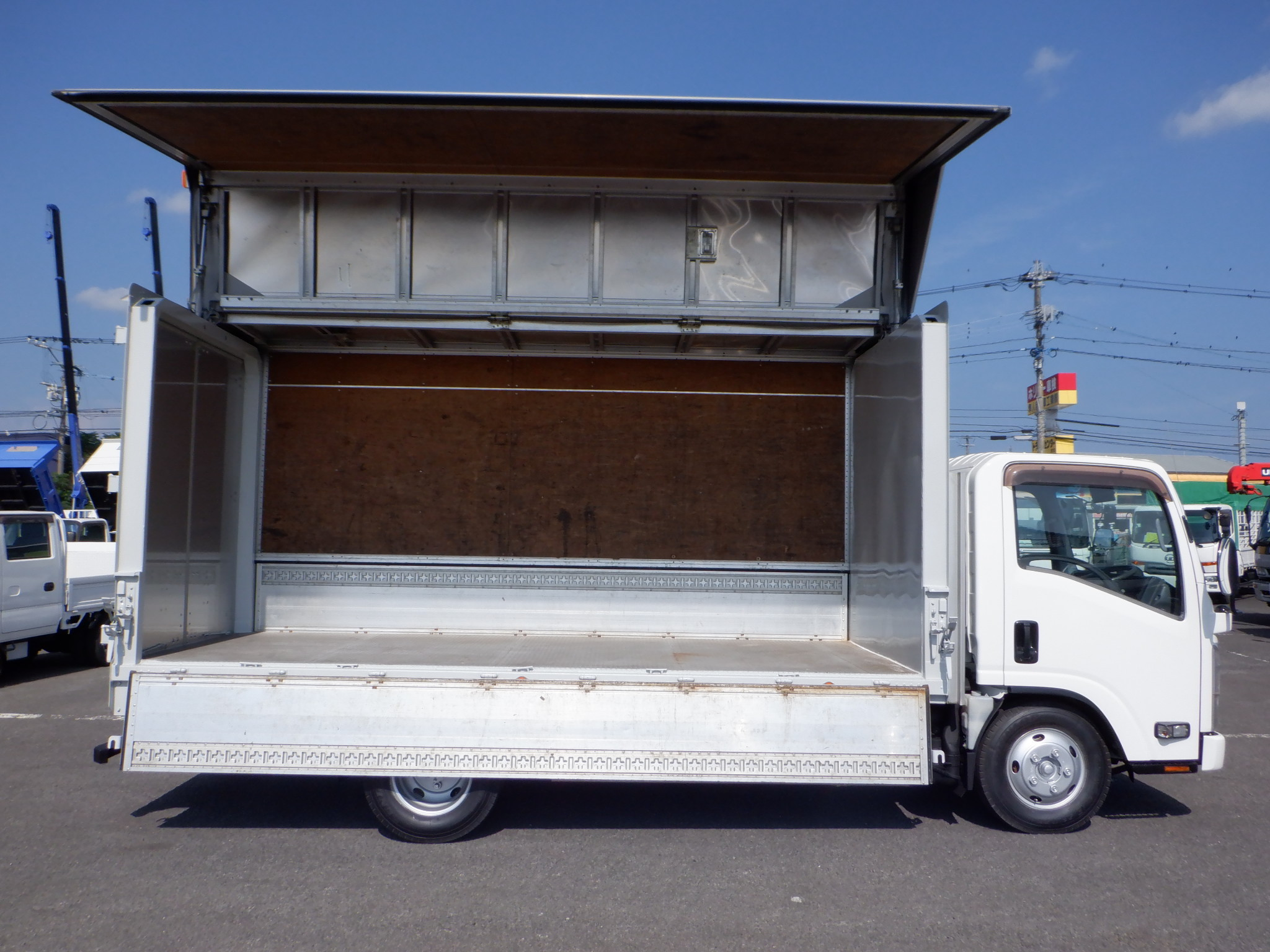 いすゞ エルフ TKG-NMR85N(2WD)の写真20