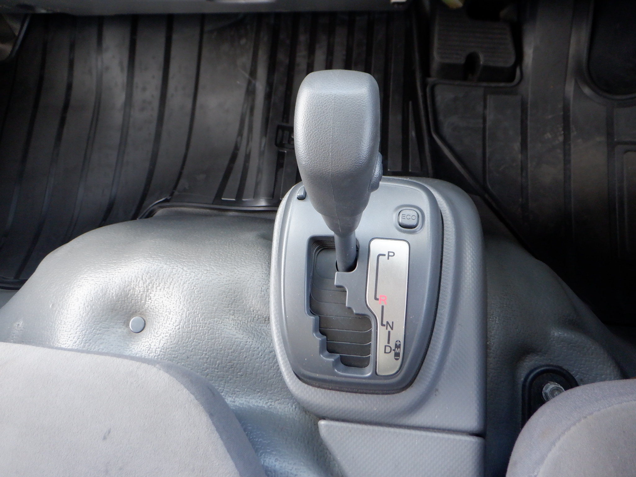 いすゞ エルフ TKG-NMR85N(2WD)の写真47