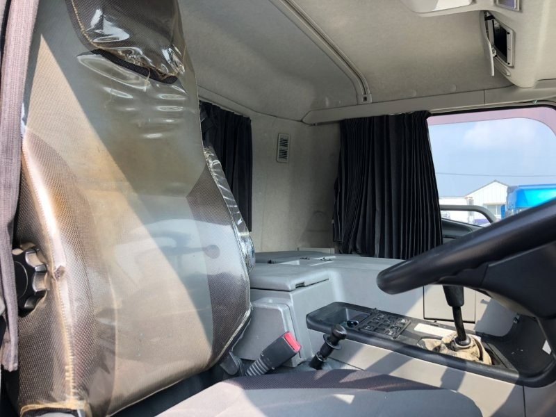 三菱 スーパーグレート QKG-FV60VX(6x4)の写真6