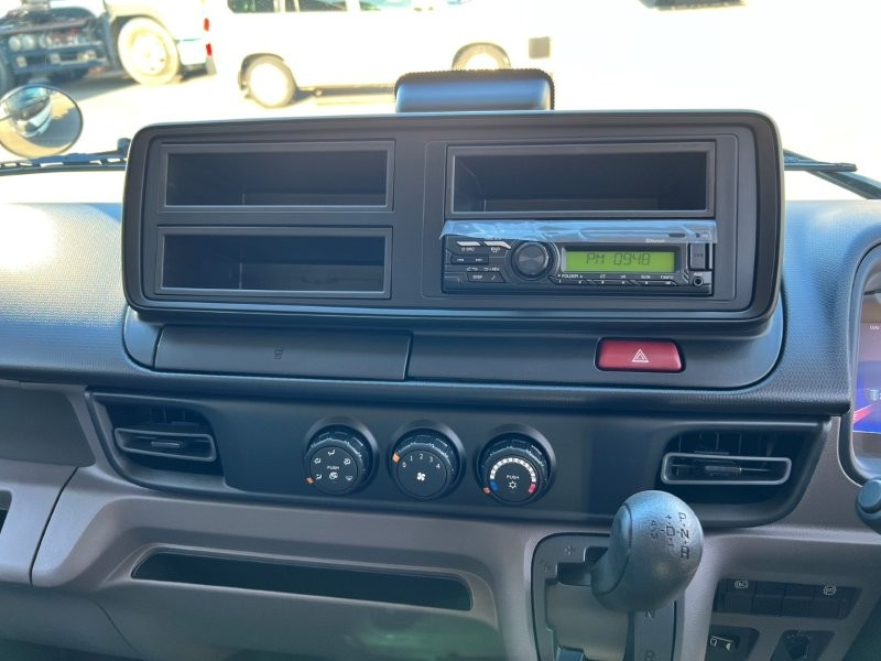 三菱 キャンター 2RG-FBA20(2WD)の写真8