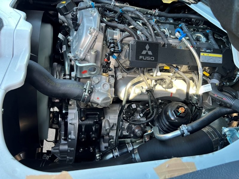 三菱 キャンター 2RG-FBA20(2WD)の写真18