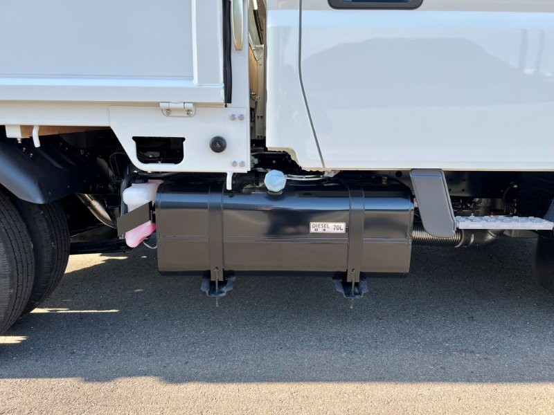 三菱 キャンター 2RG-FBA20(2WD)の写真28