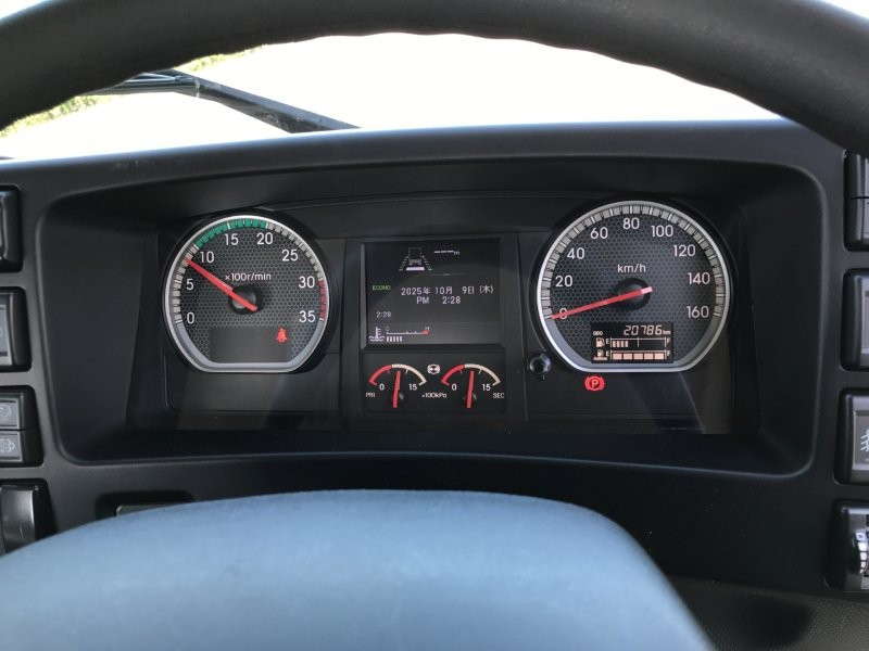 いすゞ フォワード 2PG-FRR90S2の写真7