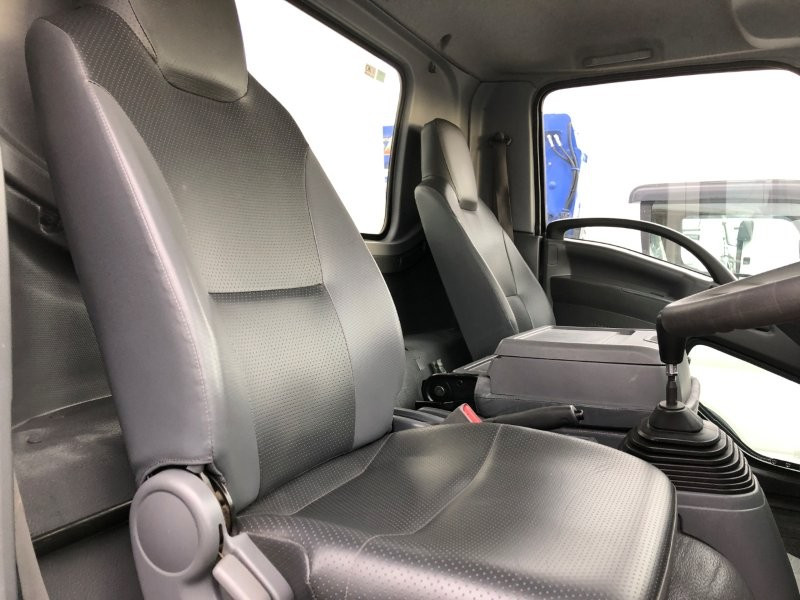 いすゞ フォワード 2RG-FRR90S1の写真7