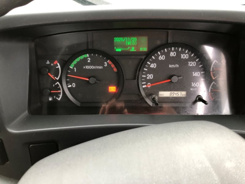 いすゞ フォワード 2RG-FRR90S1の写真8