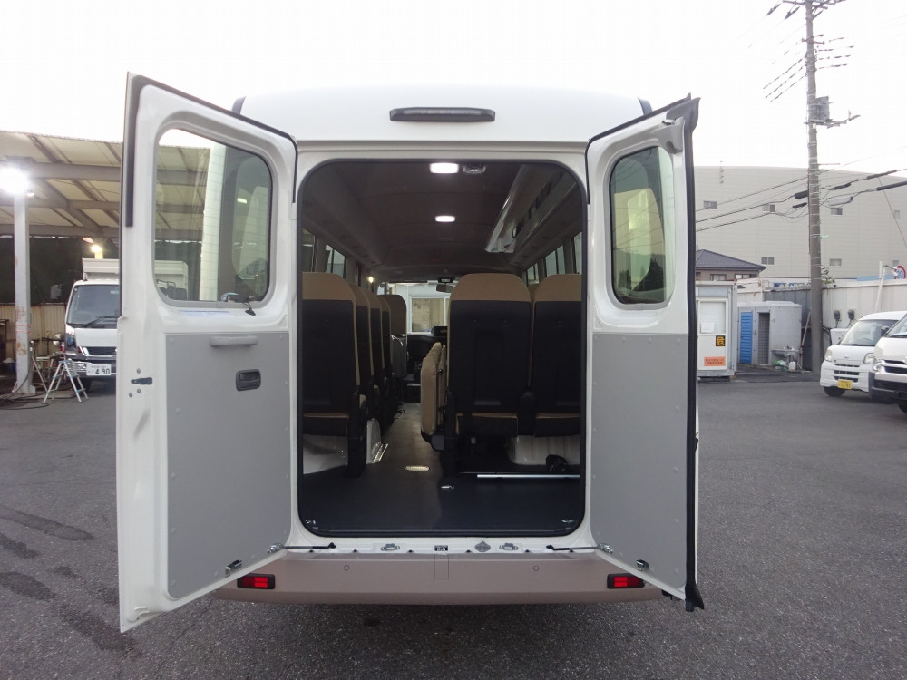 トヨタ コースター 2KG-GDB70(2WD)の写真9