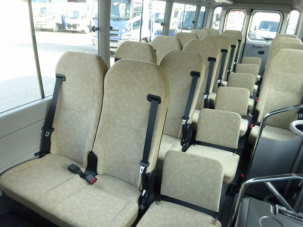 トヨタ コースター 2KG-GDB70(2WD)の写真15