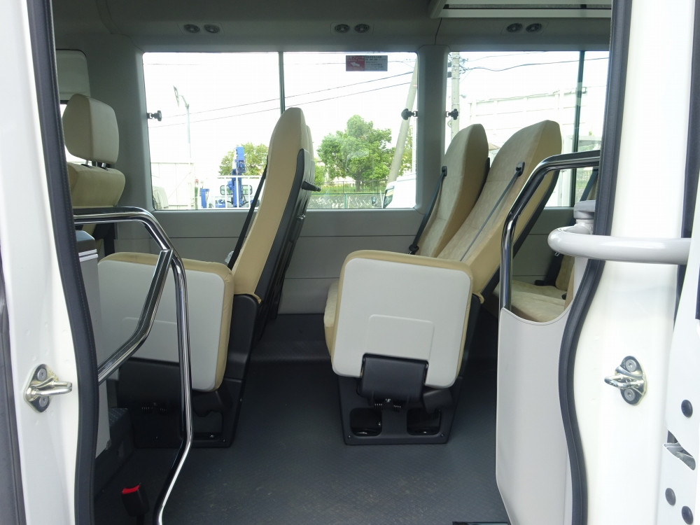 トヨタ コースター 2KG-GDB70(2WD)の写真21