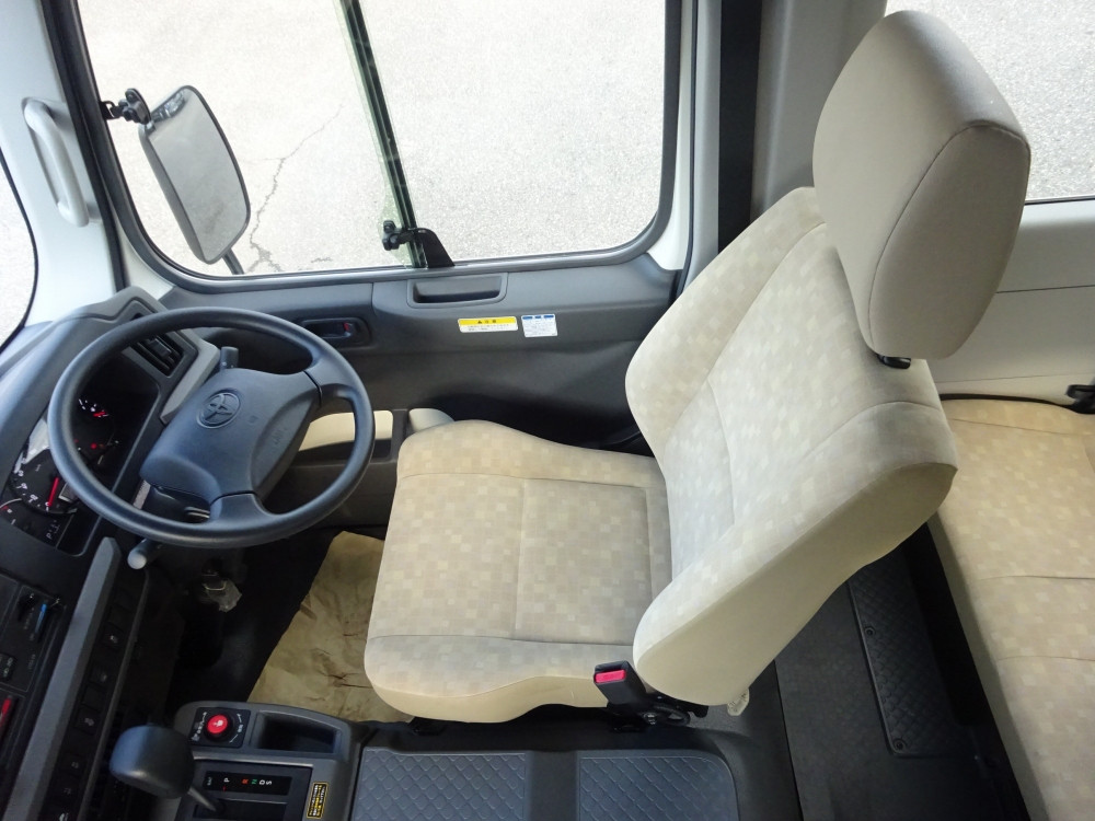 トヨタ コースター 2KG-GDB70(2WD)の写真22