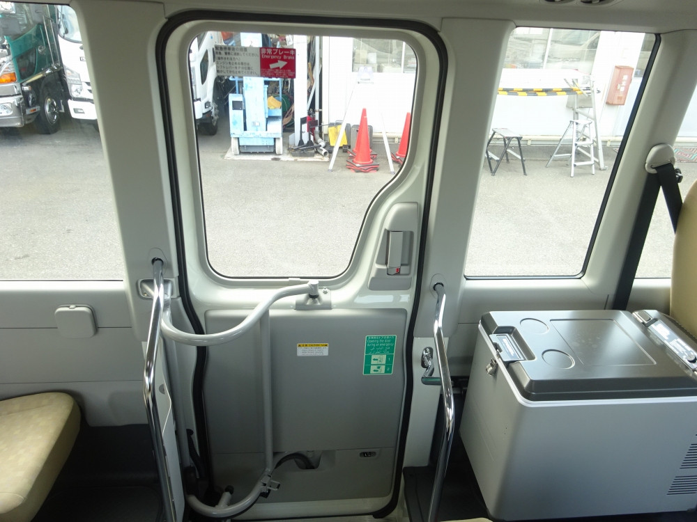 トヨタ コースター 2KG-GDB70(2WD)の写真27