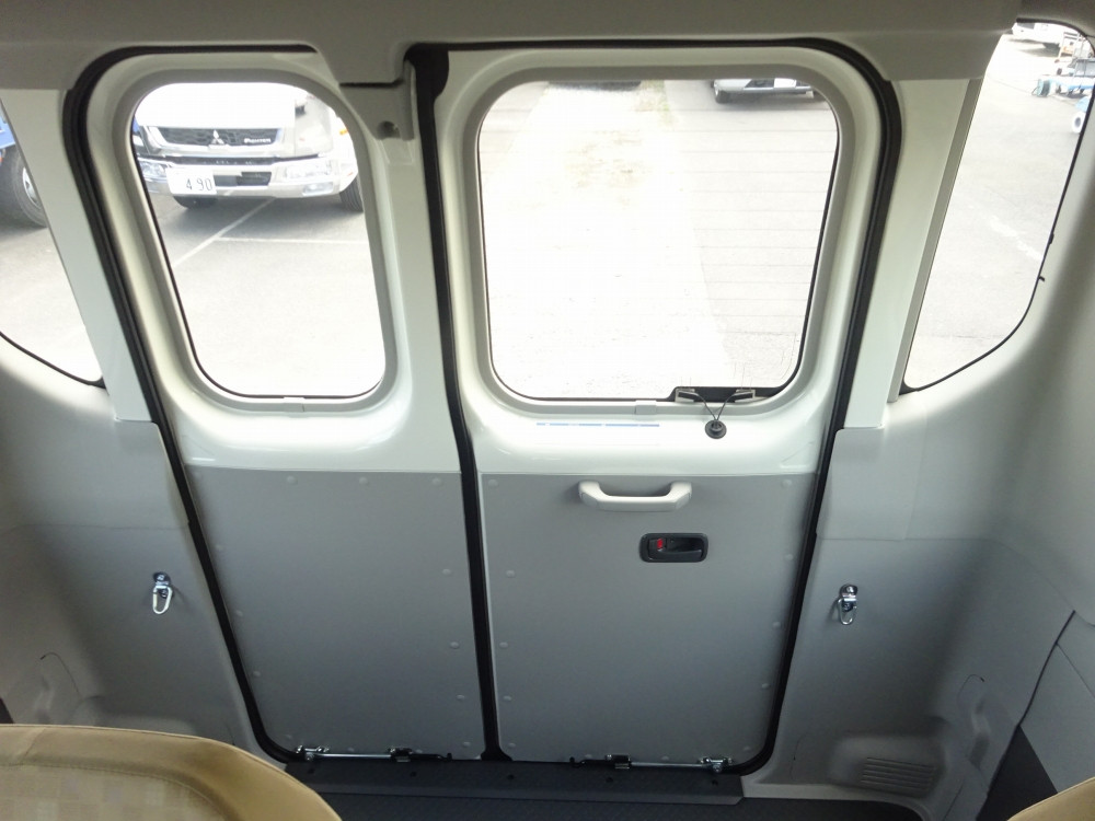 トヨタ コースター 2KG-GDB70(2WD)の写真28