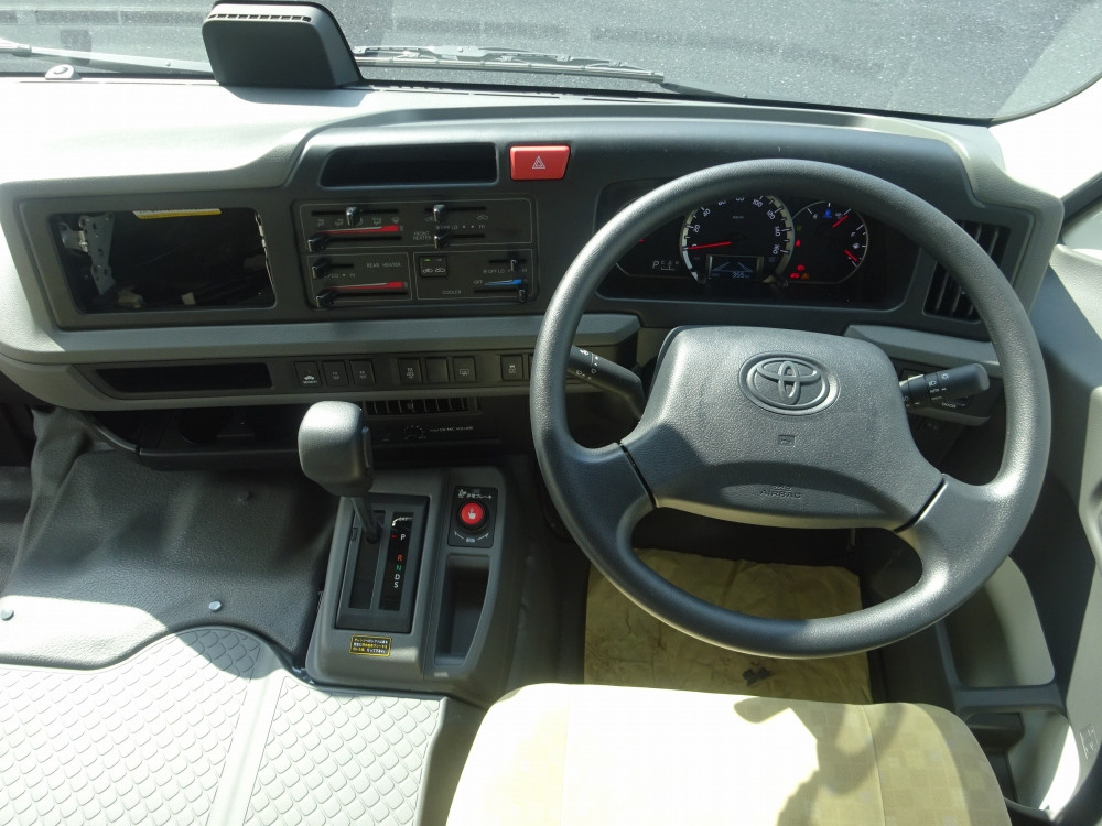トヨタ コースター 2KG-GDB70(2WD)の写真36
