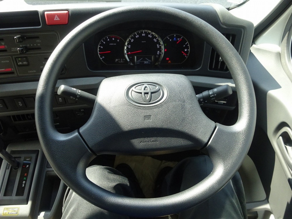 トヨタ コースター 2KG-GDB70(2WD)の写真37
